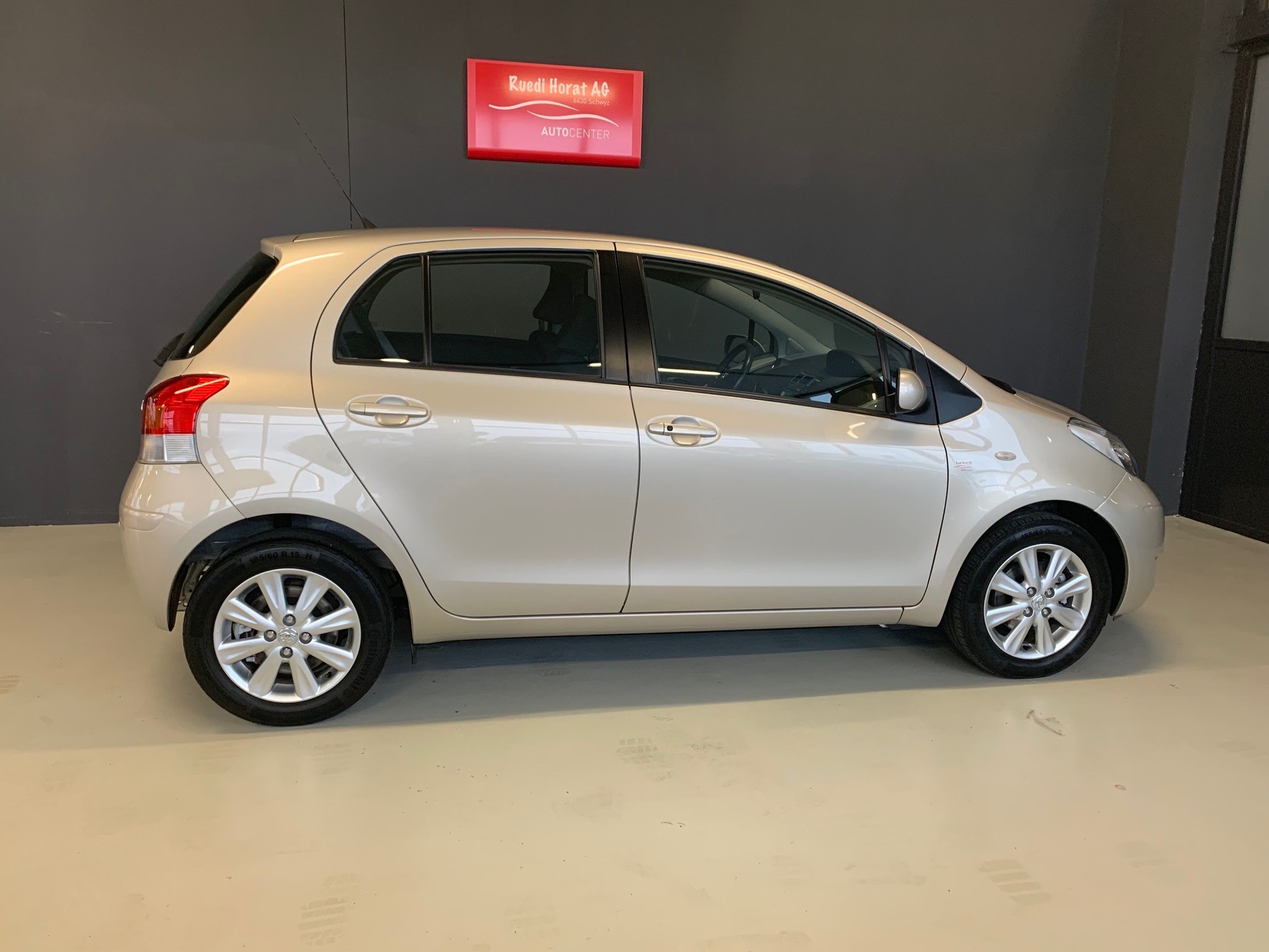 TOYOTA Yaris 1.33 VVT-i Linea Sol-image-4
