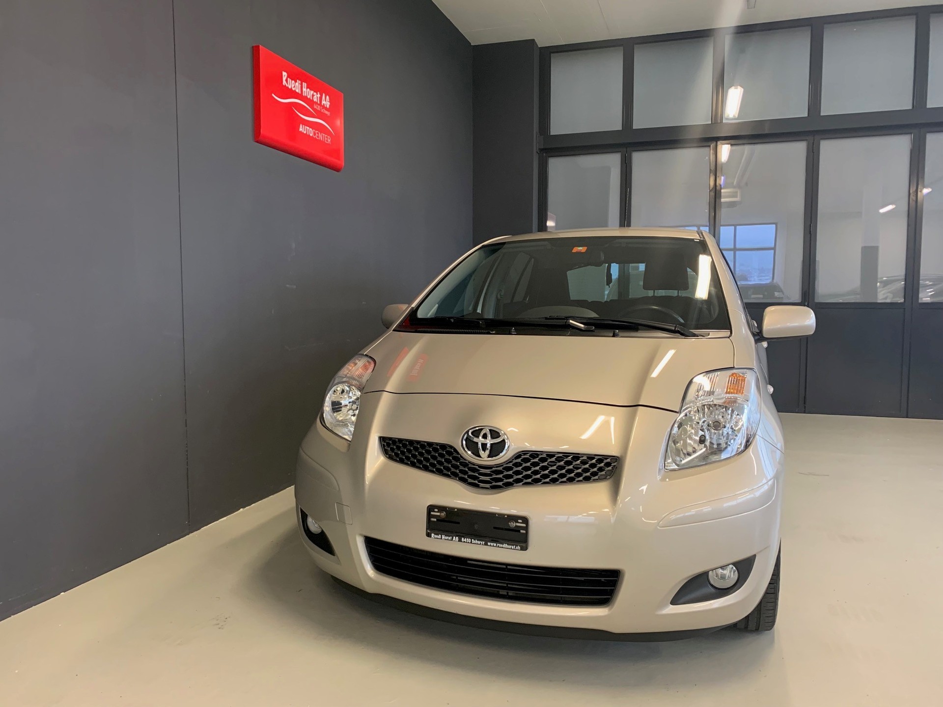 TOYOTA Yaris 1.33 VVT-i Linea Sol-image-2