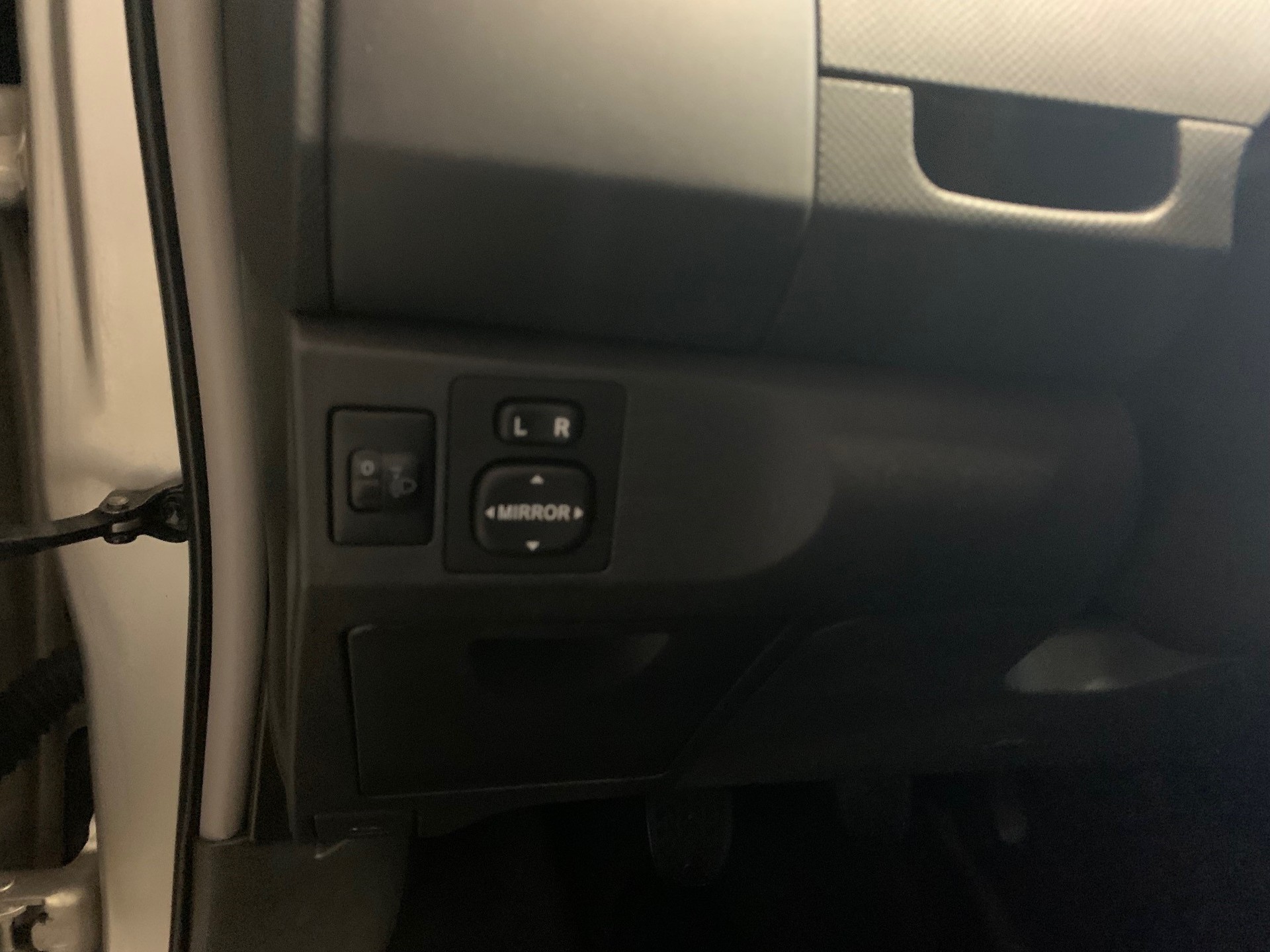 TOYOTA Yaris 1.33 VVT-i Linea Sol-image-10