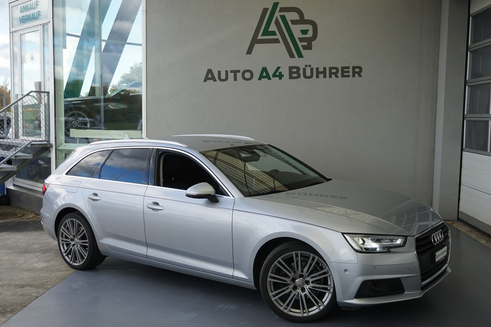 AUDI A4 Avant 2.0 TDI S-Tronic 150 PS-image-1