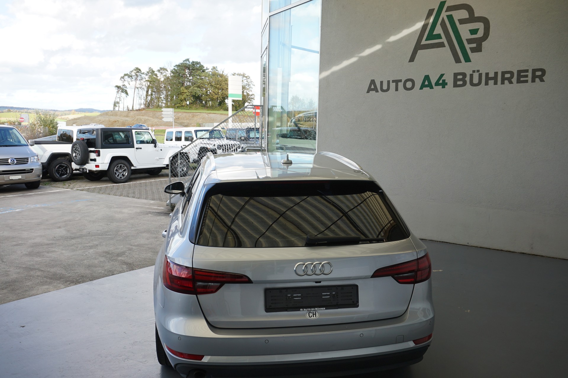 AUDI A4 Avant 2.0 TDI S-Tronic 150 PS-image-6