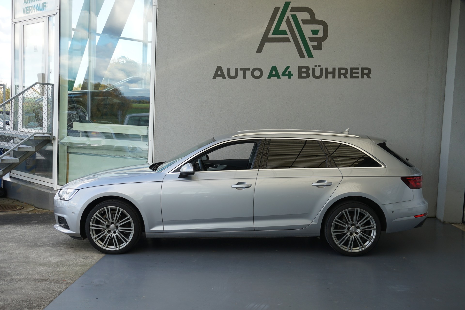 AUDI A4 Avant 2.0 TDI S-Tronic 150 PS-image-0