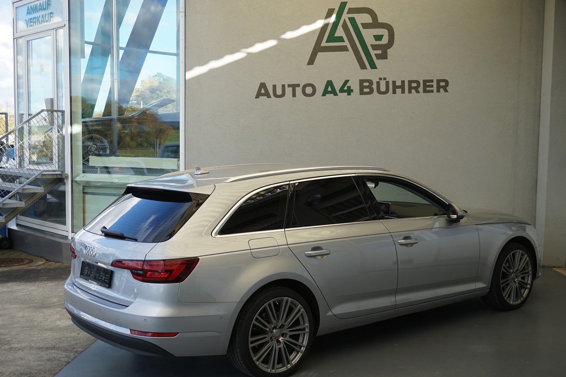 AUDI A4 Avant 2.0 TDI S-Tronic 150 PS-image-7