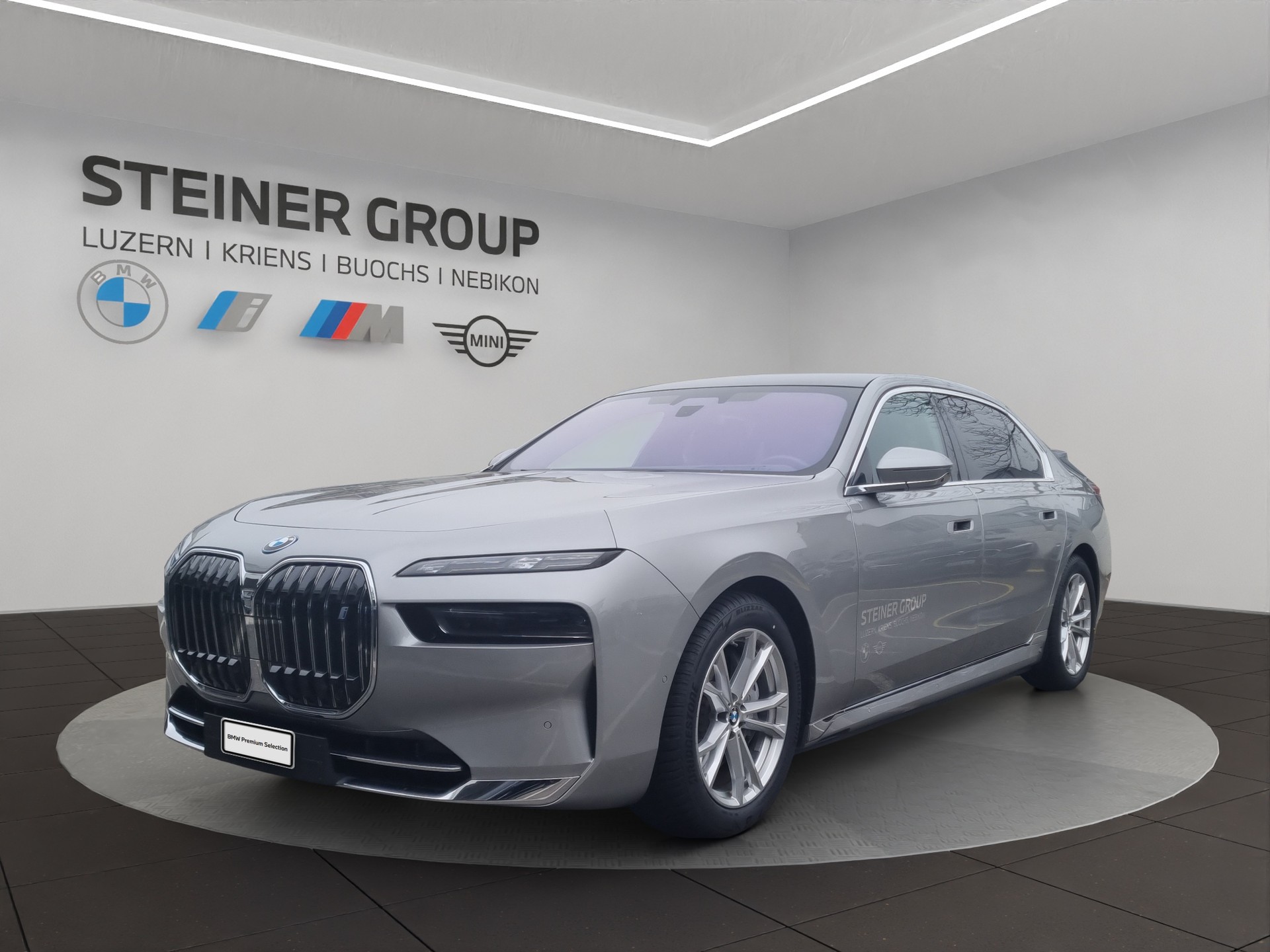 BMW i7 xDrive 60-image-0