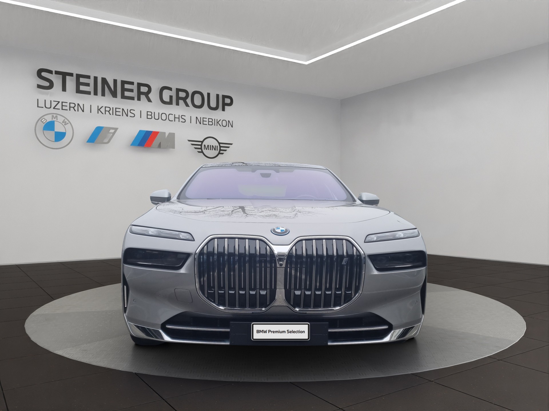 BMW i7 xDrive 60-image-1