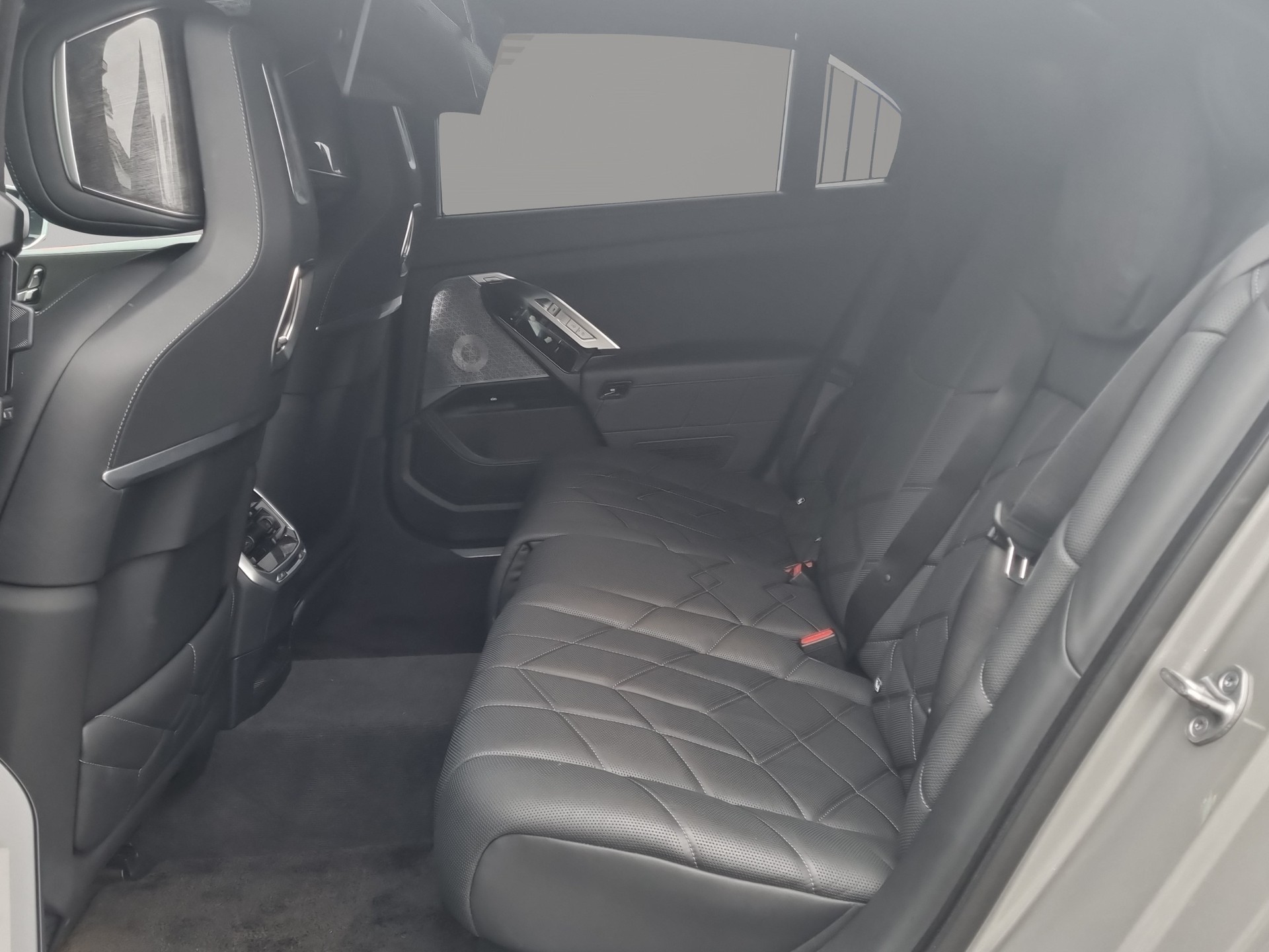 BMW i7 xDrive 60-image-18