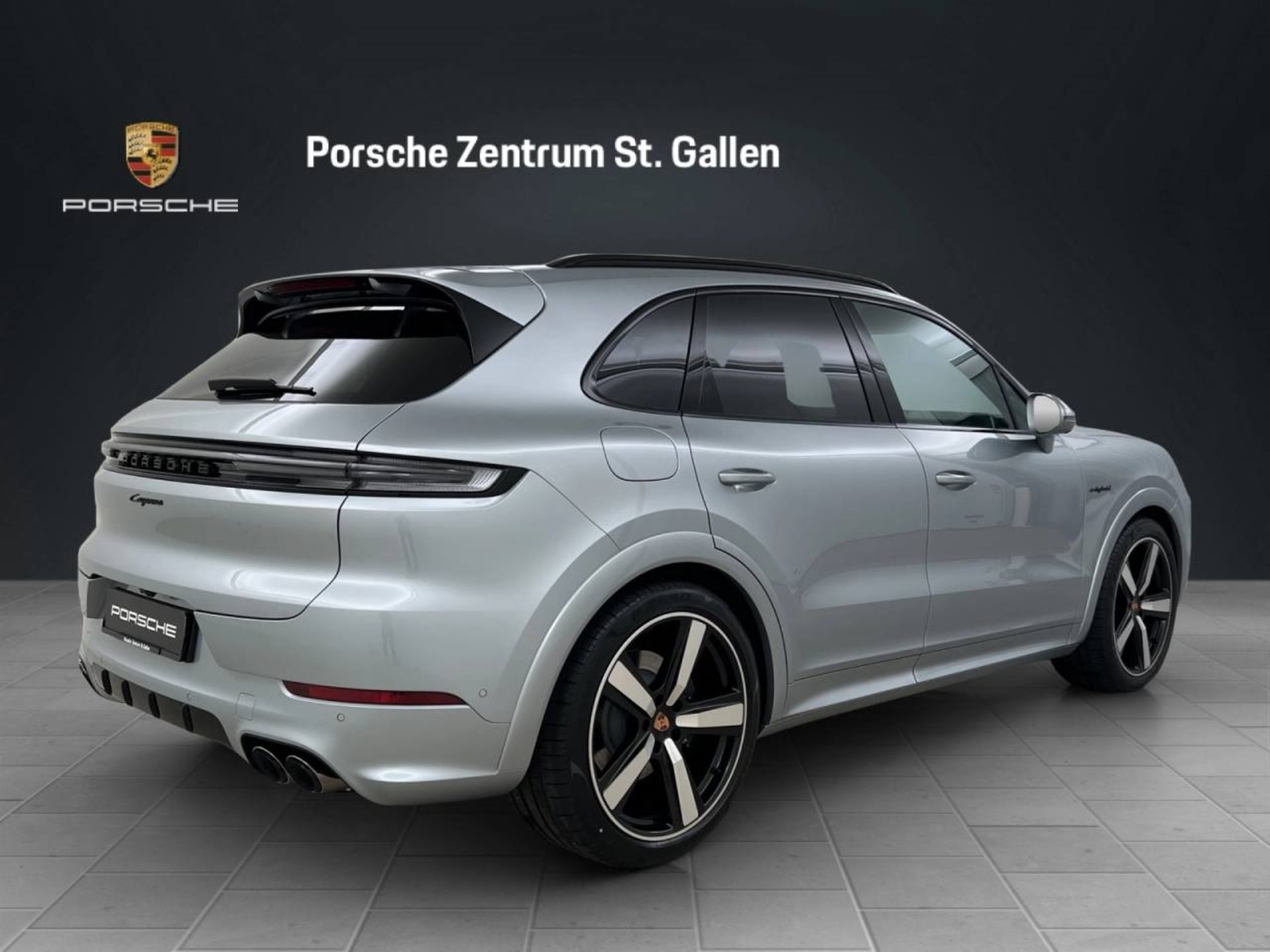 PORSCHE Cayenne E-Hybrid Black Edition-image-2