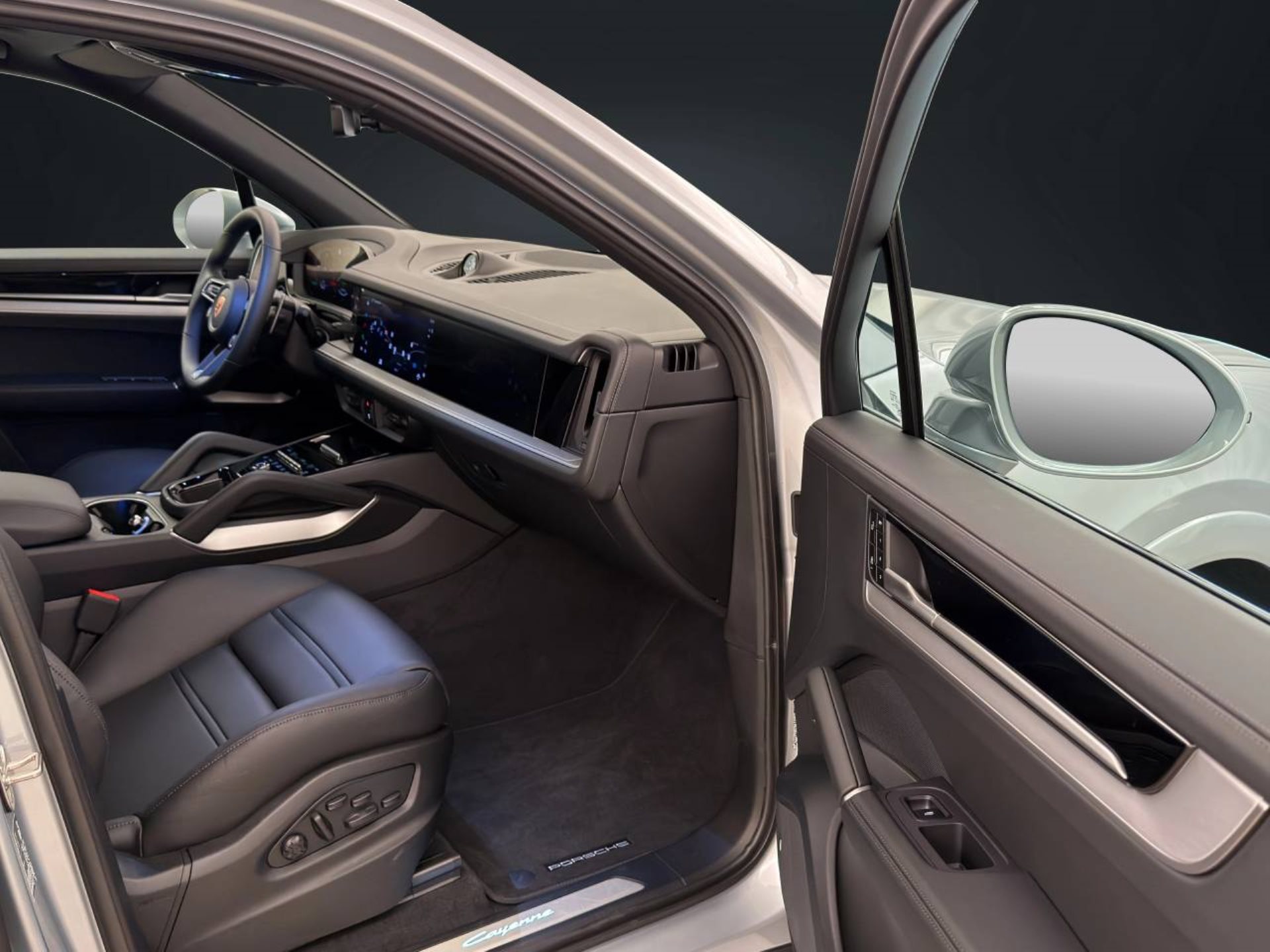 PORSCHE Cayenne E-Hybrid Black Edition-image-14
