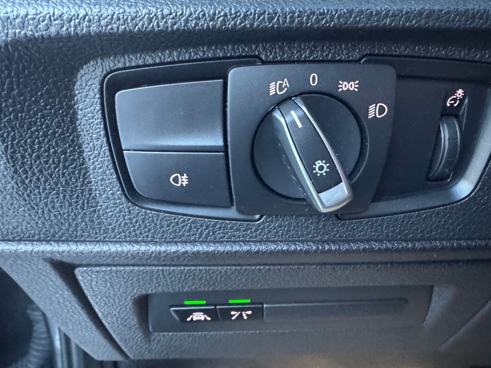 BMW M135i xDrive Steptronic-image-10