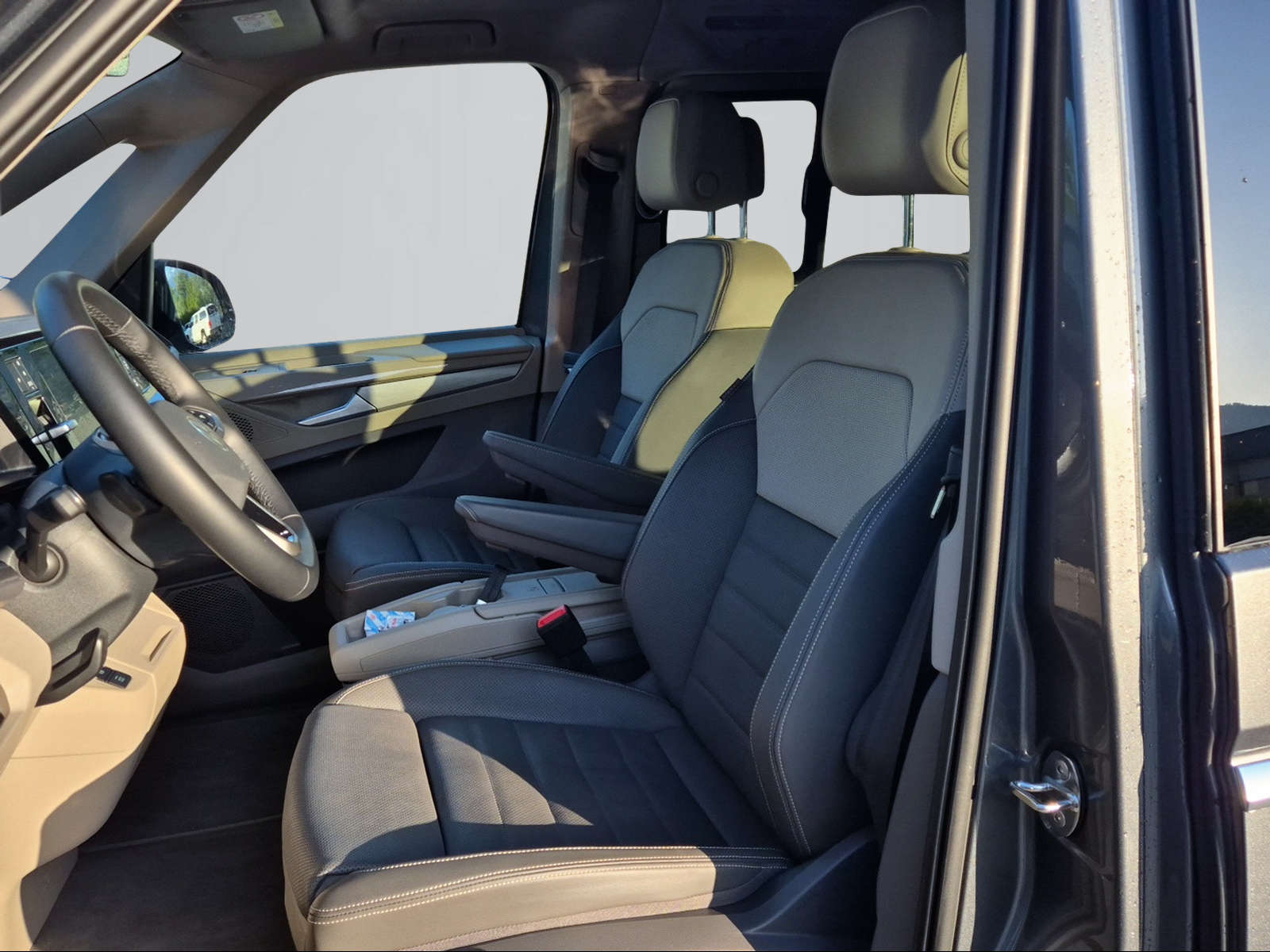 VW Multivan 2.0 TSI Style Liberty DSG-image-11