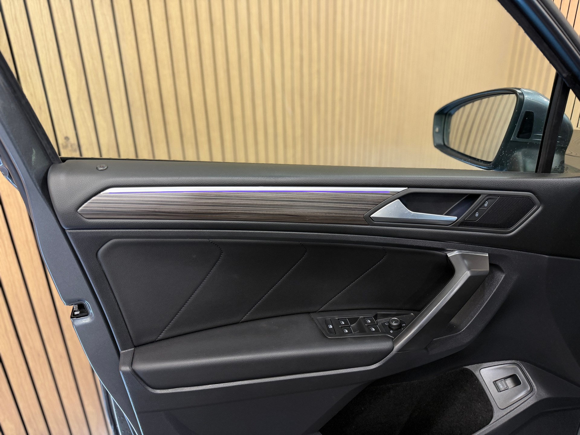 VW Tiguan Allspace 2.0 TDI SCR Elegance 4Motion DSG-image-5