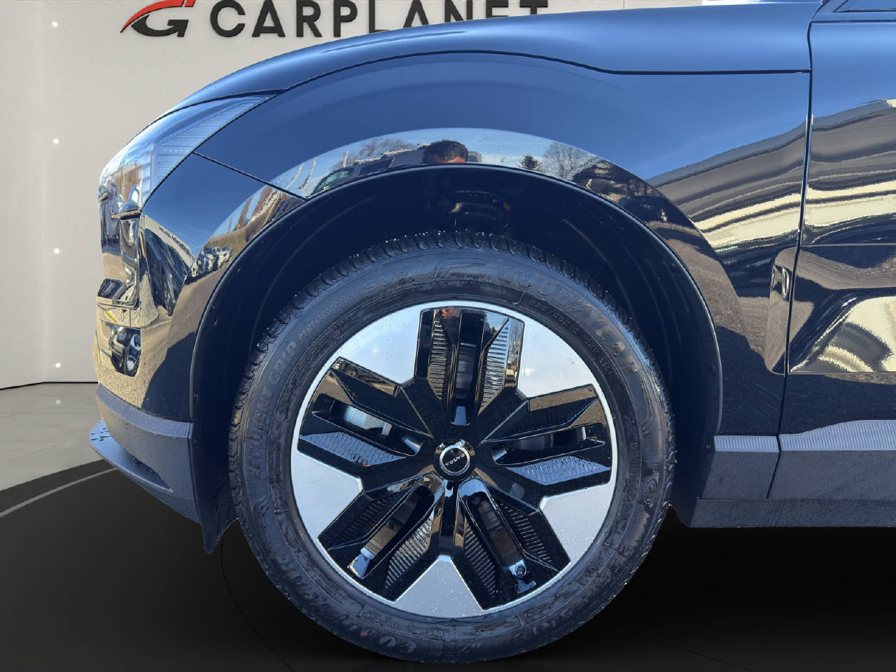 VOLVO EX30 E40 Core XCITE-image-9