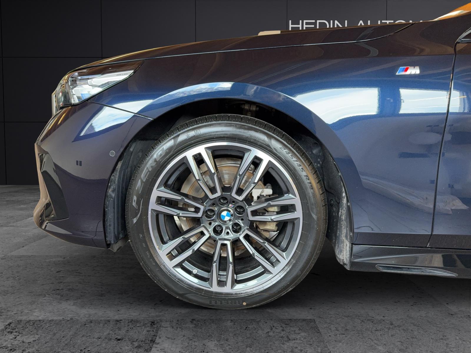 BMW 520d xDrive Touring M Sport-image-8