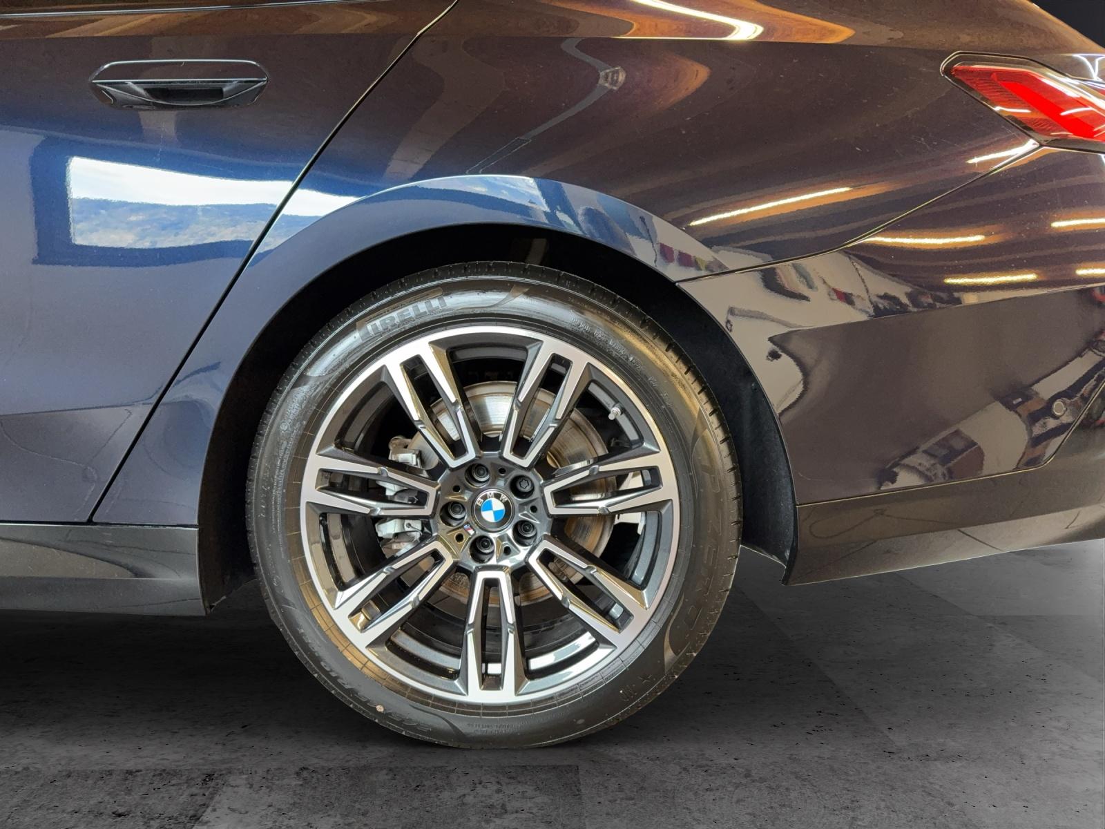 BMW 520d xDrive Touring M Sport-image-9