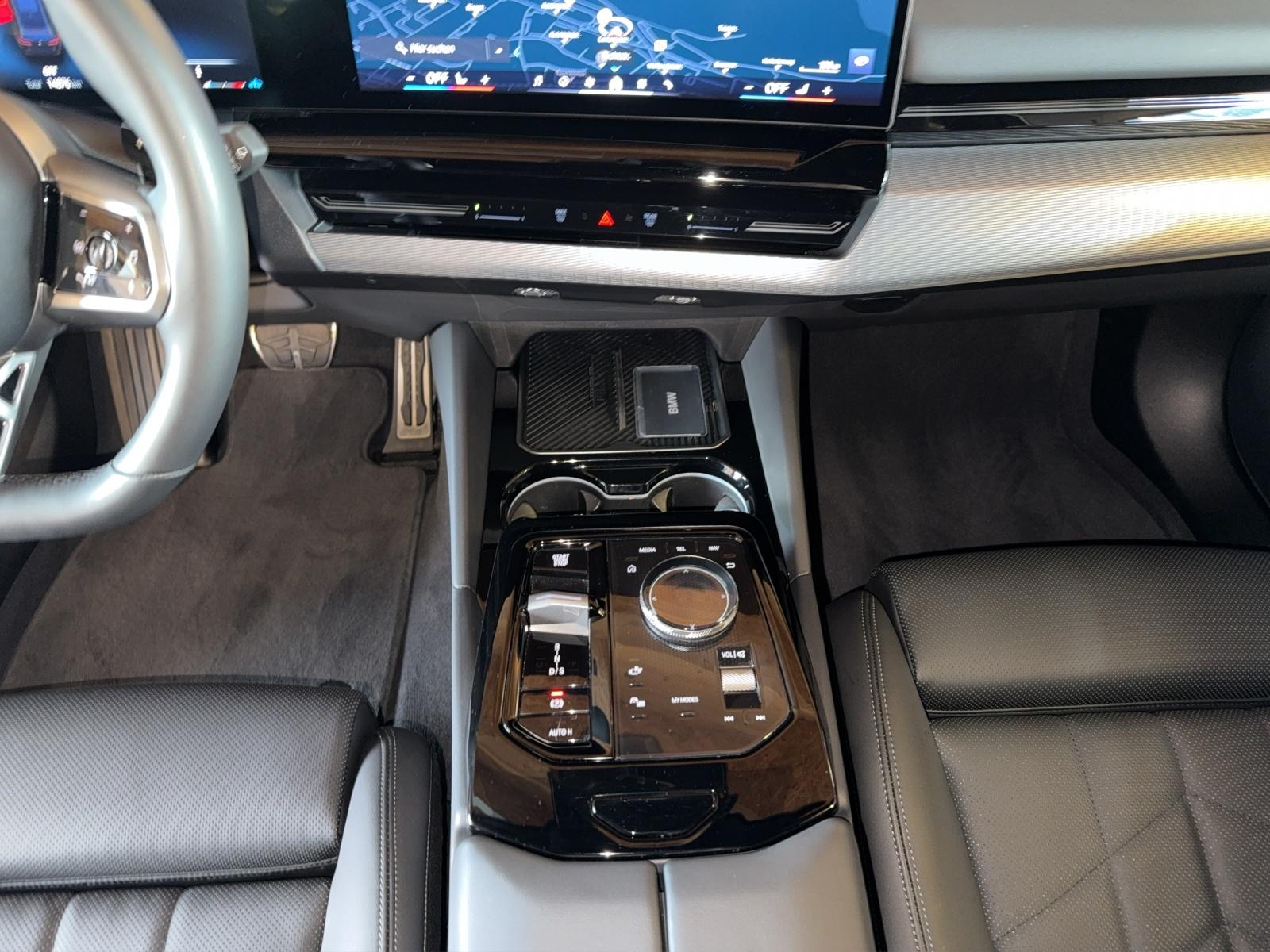 BMW 520d xDrive Touring M Sport-image-19