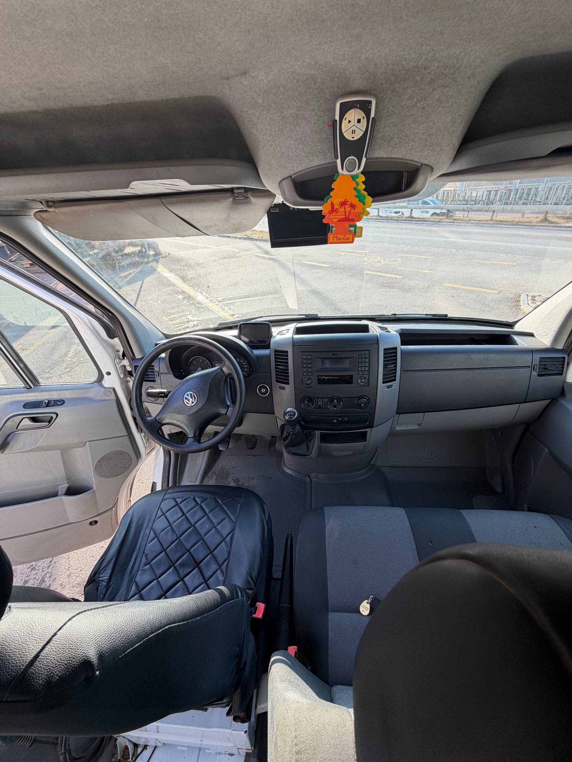 VW Crafter 35 2.0 TDI CR-image-4