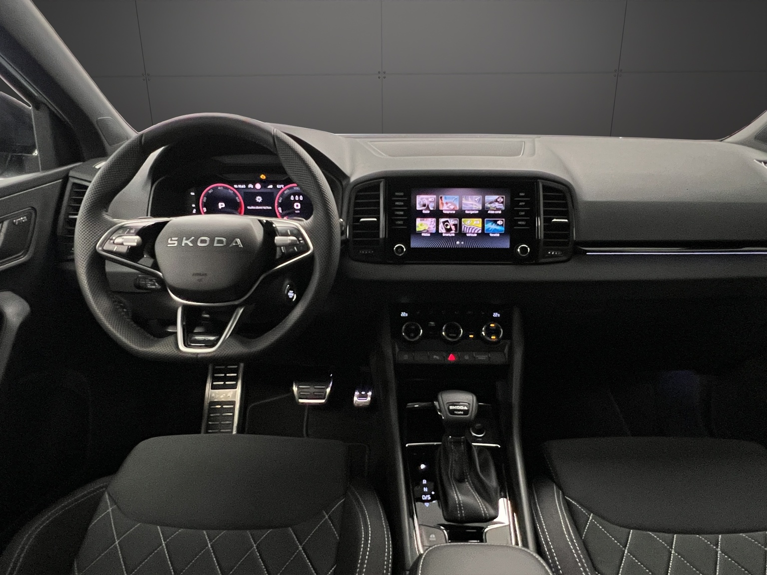 SKODA Karoq 2.0 TSI SportLine 4x4 DSG-image-9