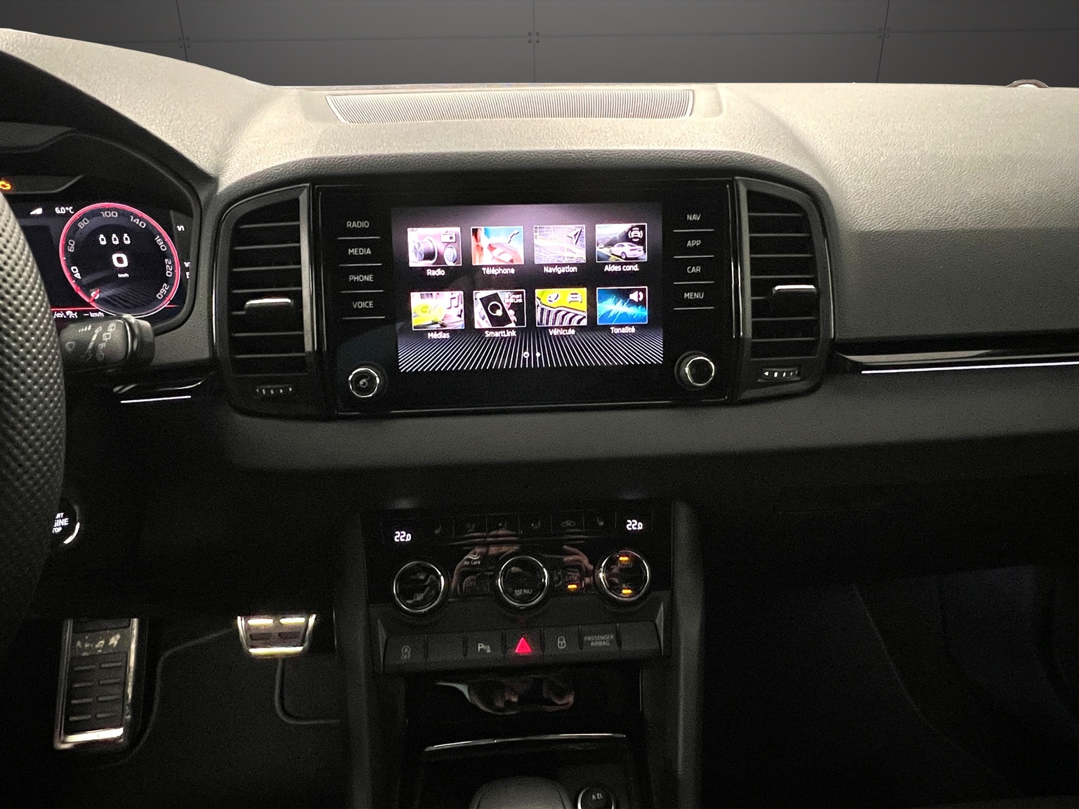 SKODA Karoq 2.0 TSI SportLine 4x4 DSG-image-10