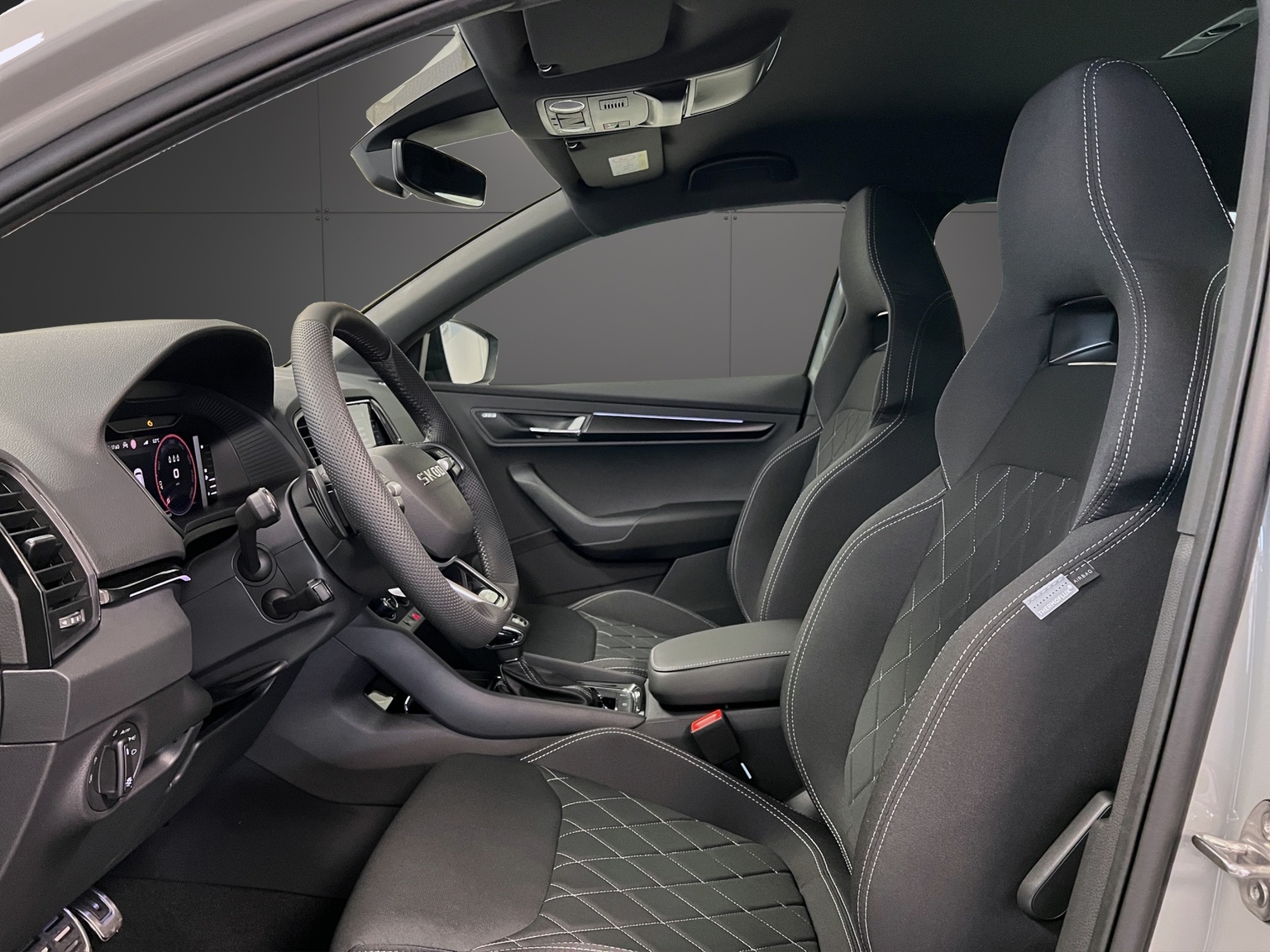 SKODA Karoq 2.0 TSI SportLine 4x4 DSG-image-5
