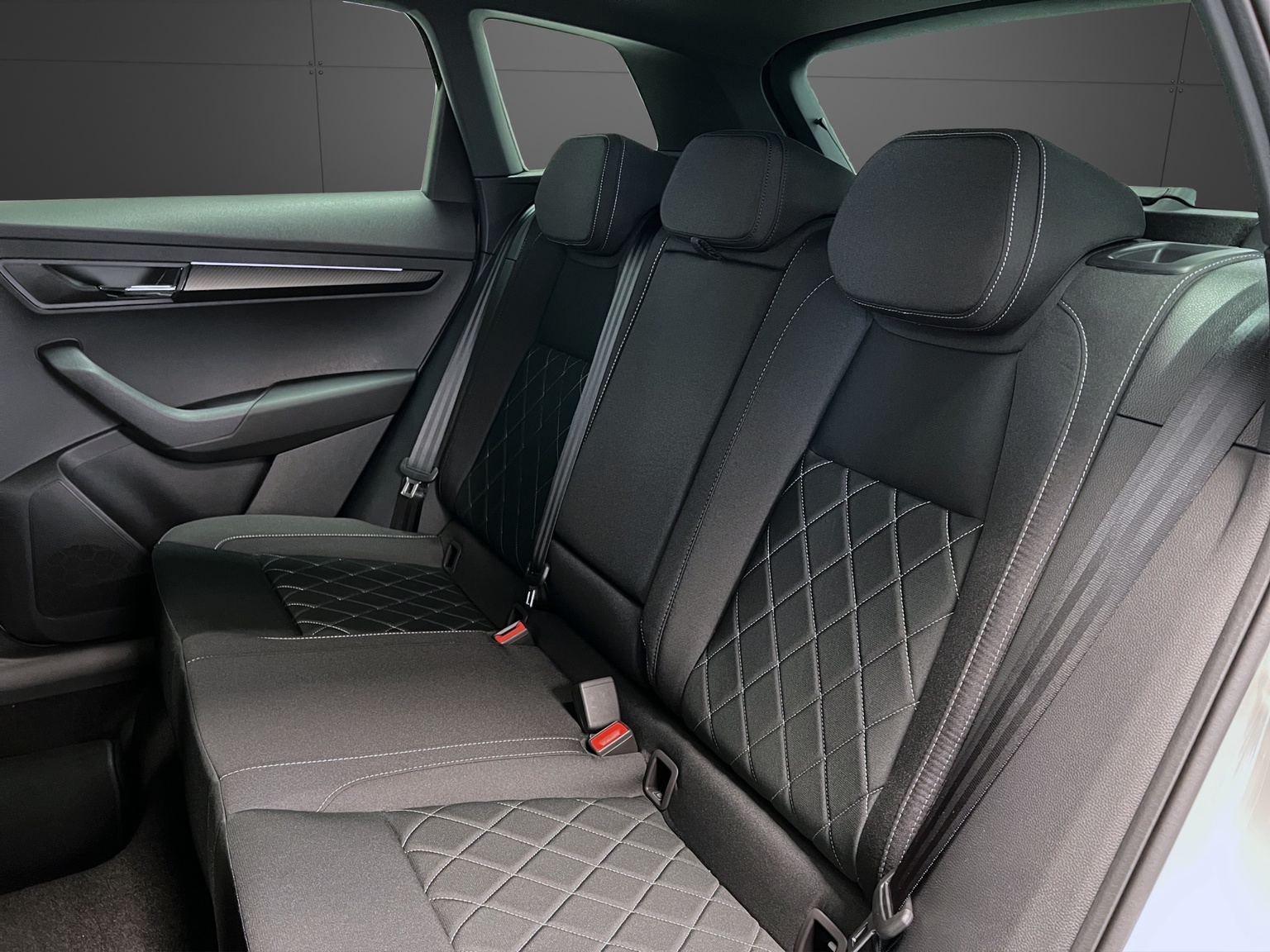 SKODA Karoq 2.0 TSI SportLine 4x4 DSG-image-8
