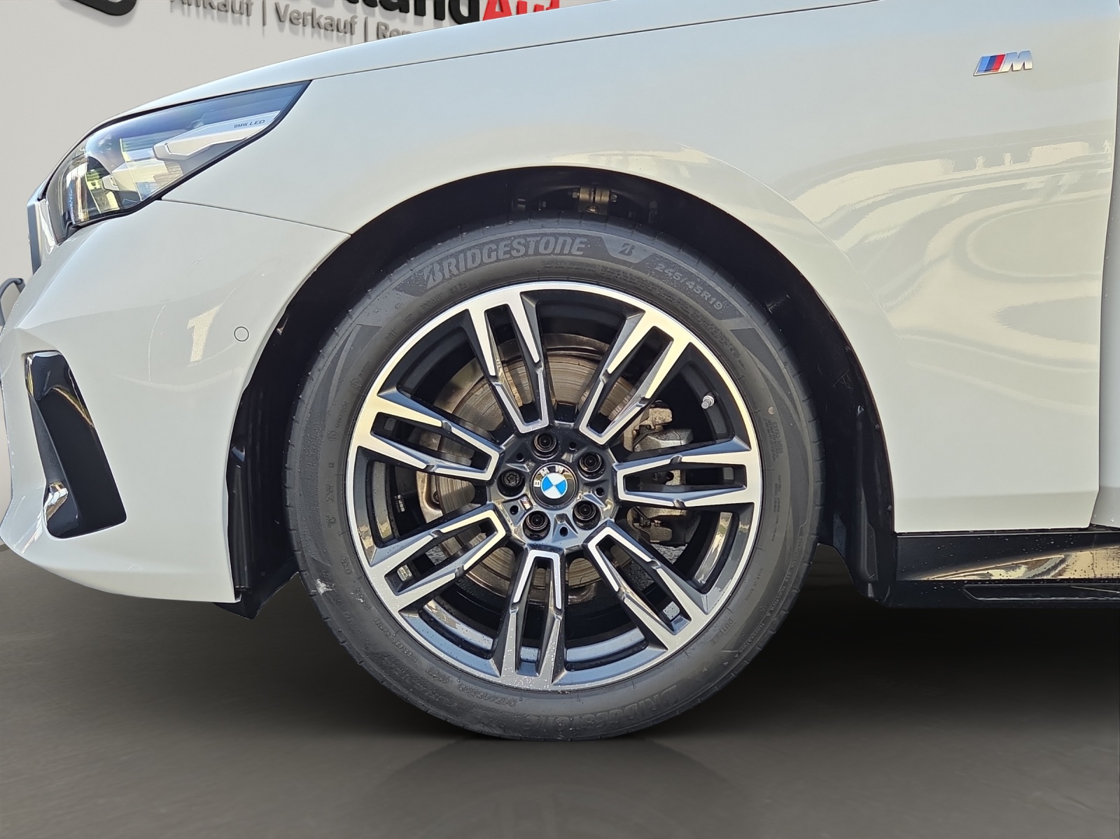 BMW 520d xDrive 48V M Sport Steptronic-image-5