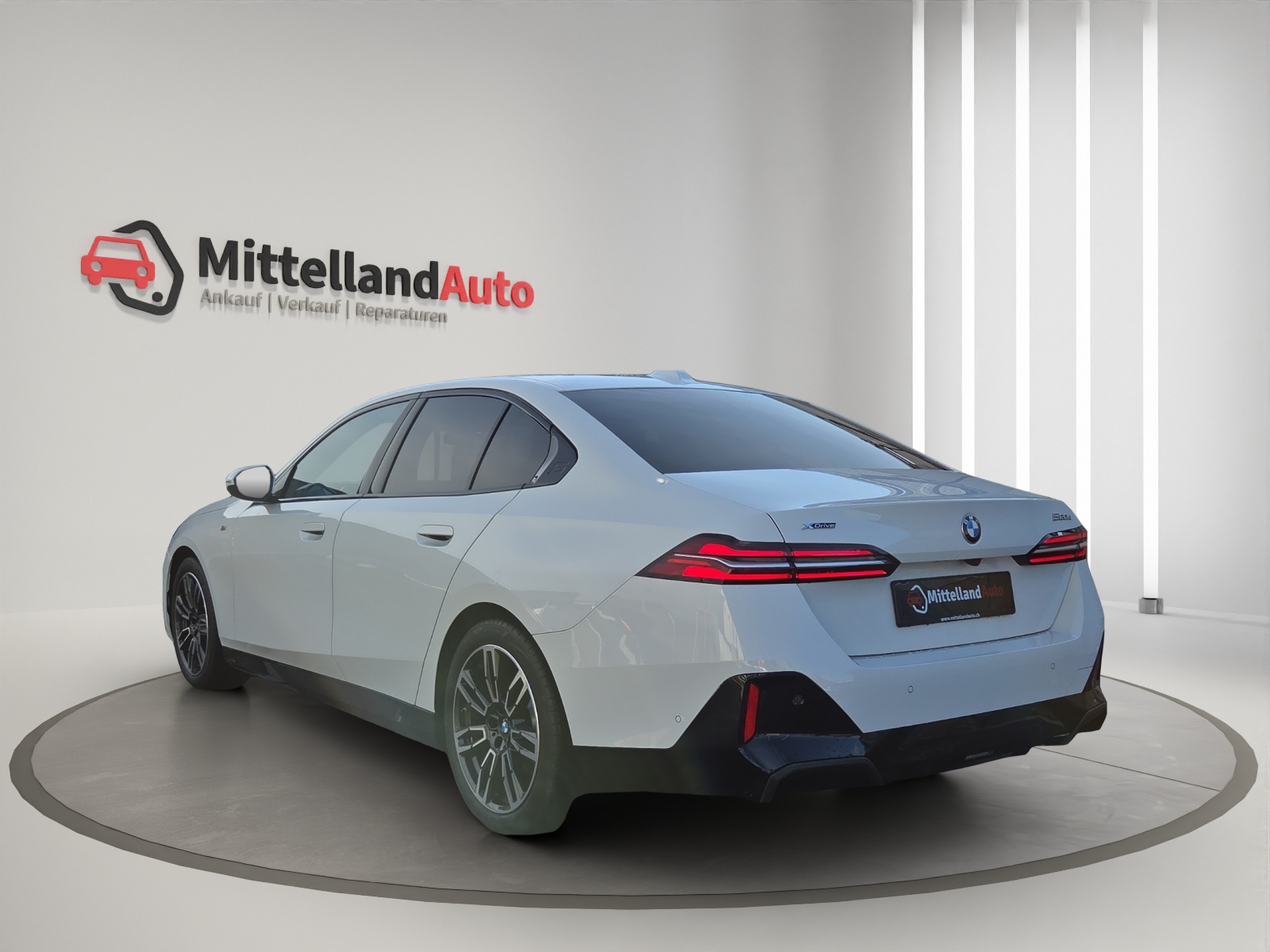 BMW 520d xDrive 48V M Sport Steptronic-image-13