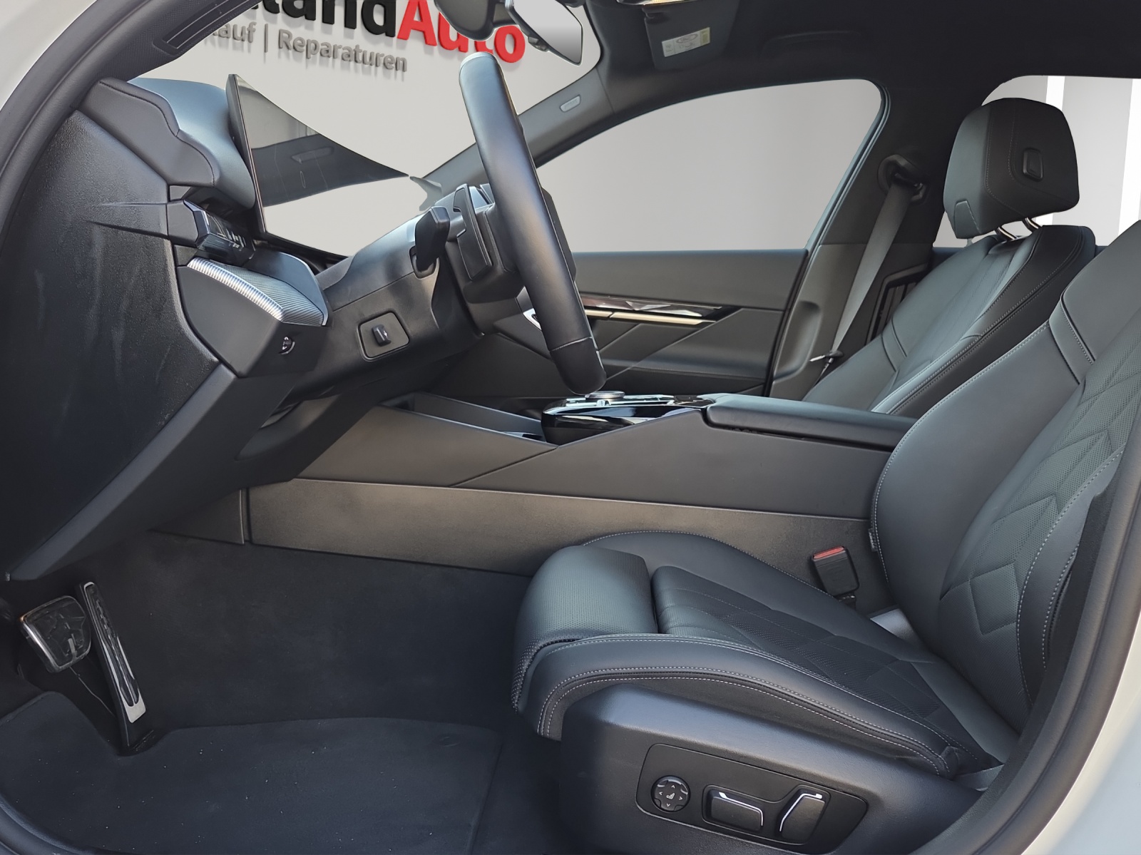 BMW 520d xDrive 48V M Sport Steptronic-image-8