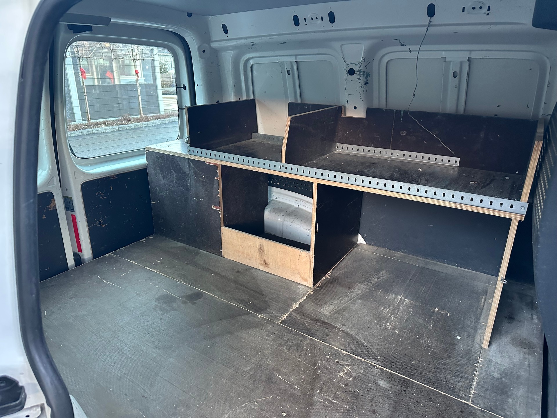 VW Caddy 1.2 TSI-image-9
