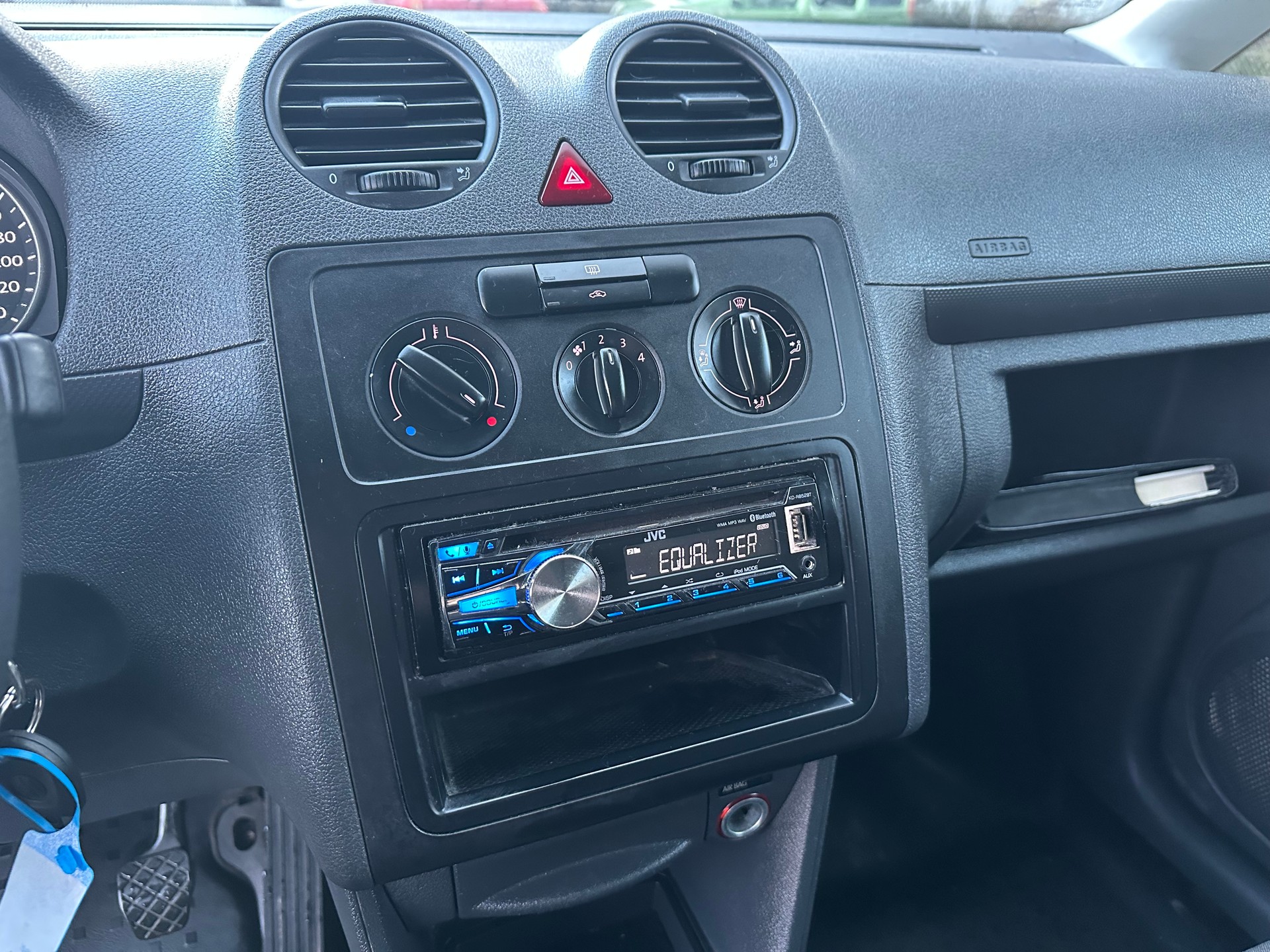 VW Caddy 1.2 TSI-image-10