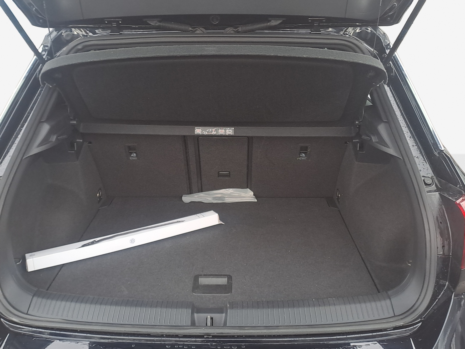 VW T-Roc 2.0 TSI Sport DSG 4Motion-image-12