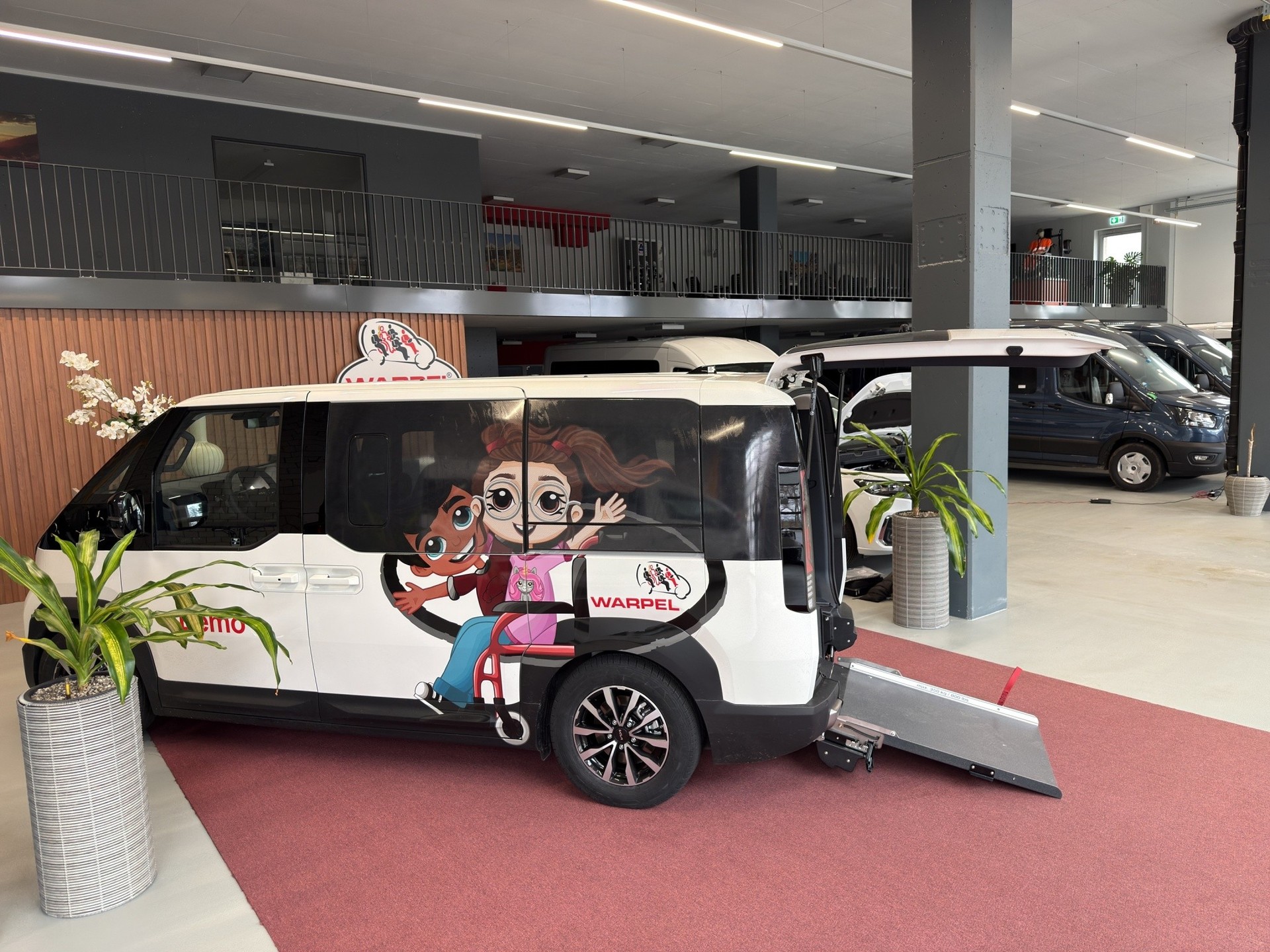 KIA PV5 Passenger 71.2 kWh-image-16