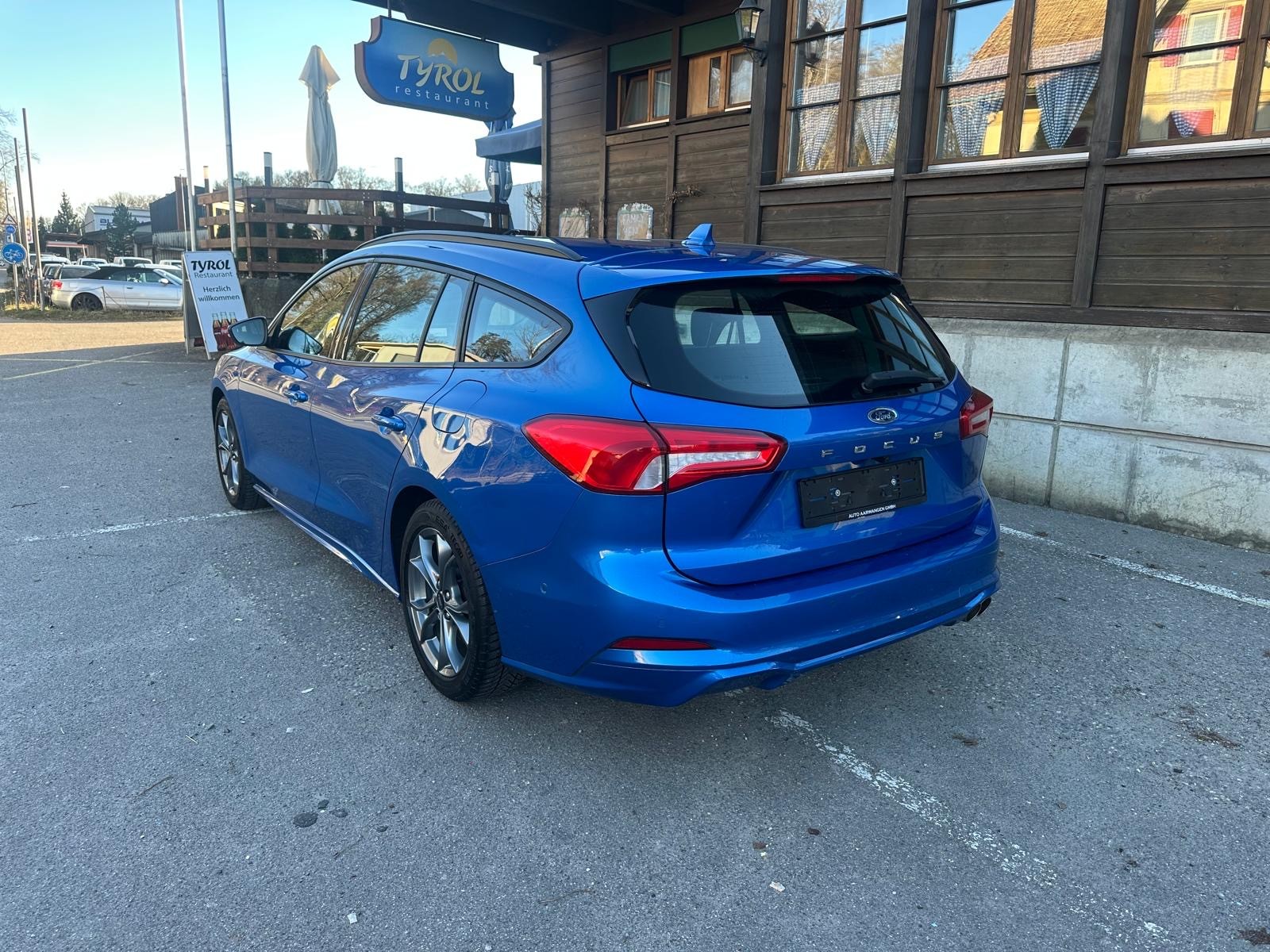 FORD Focus 1.0 SCTi ST Line Automatic-image-2
