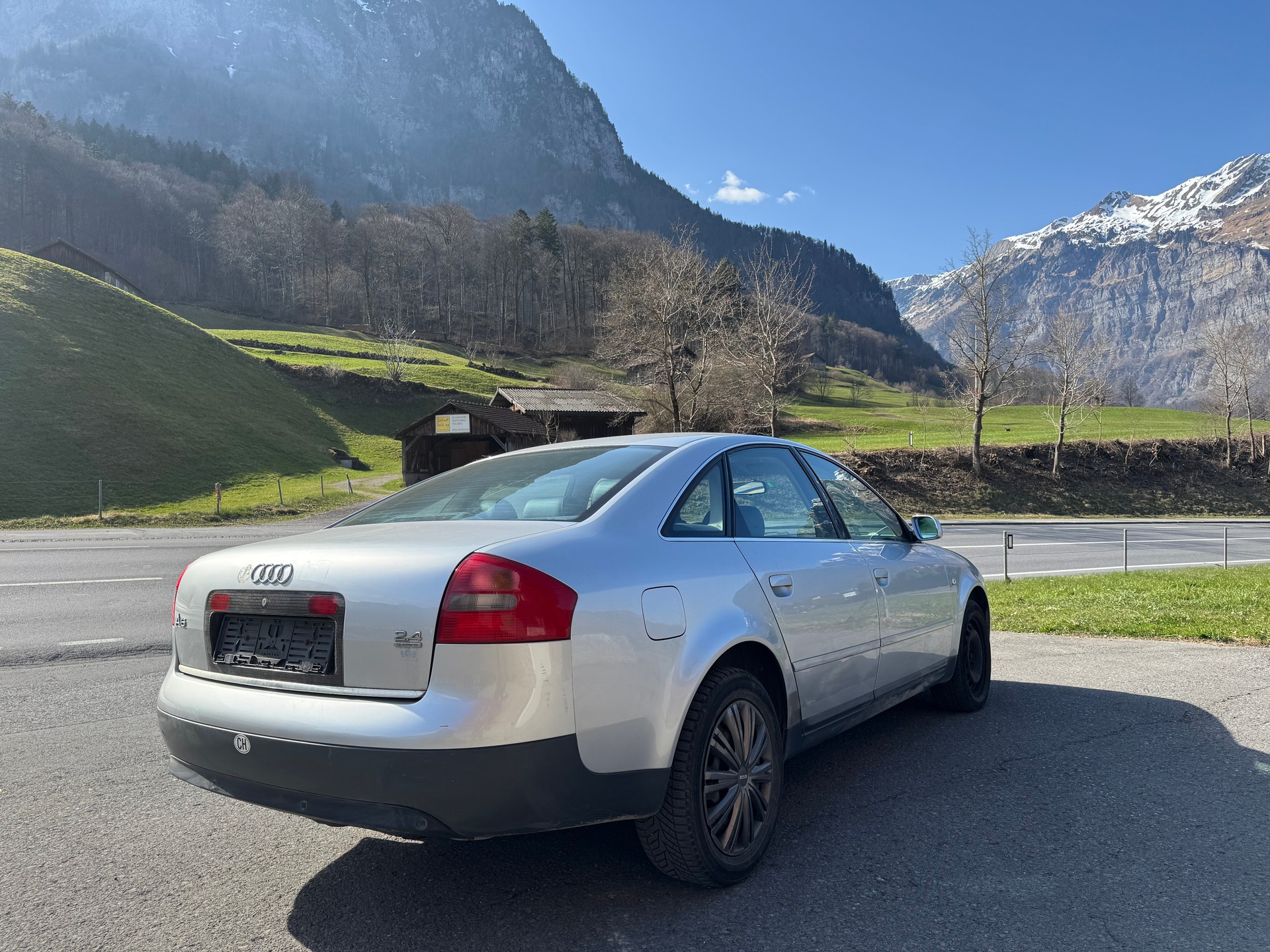 AUDI A6 Quattro-image-1