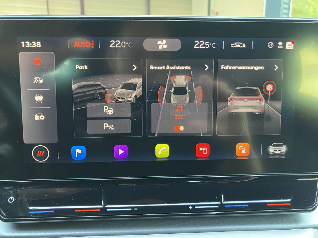 SEAT Leon ST 1.5 eTSI 150 FR DSG-image-19