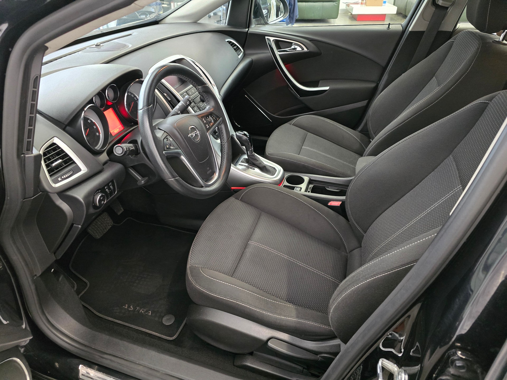 OPEL Astra 1.6i 16V Turbo Sport Automatic-image-3