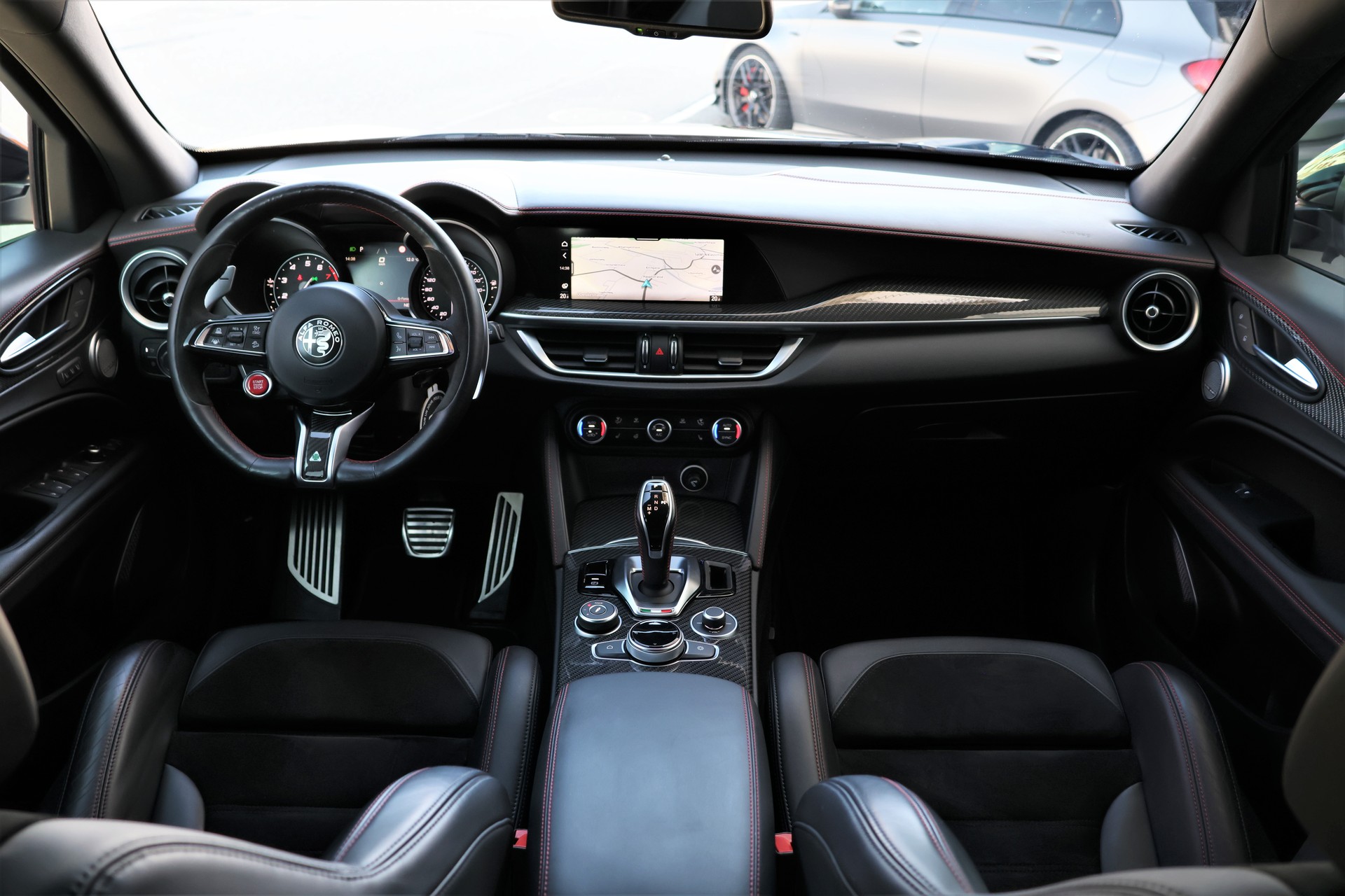 ALFA ROMEO Stelvio 2.9 V6 Quadrifoglio Q4 Automatic (CH) "Akrapovic"-image-17