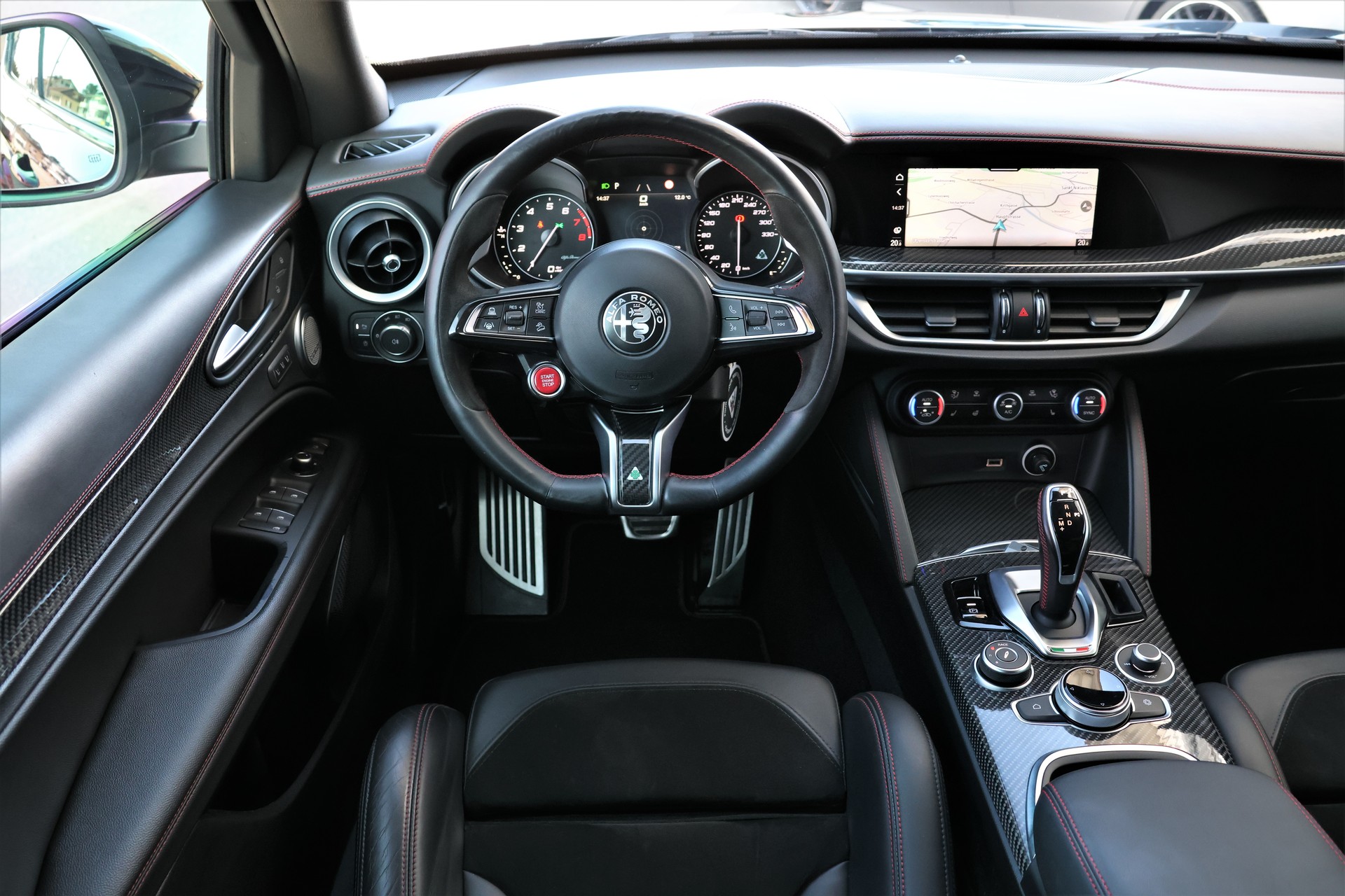ALFA ROMEO Stelvio 2.9 V6 Quadrifoglio Q4 Automatic (CH) "Akrapovic"-image-15