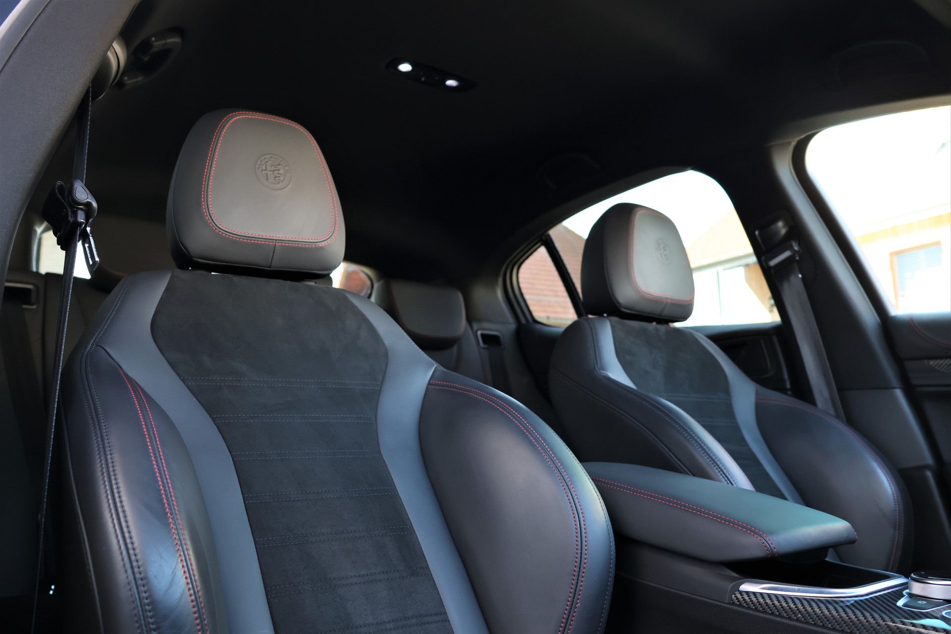 ALFA ROMEO Stelvio 2.9 V6 Quadrifoglio Q4 Automatic (CH) "Akrapovic"-image-23