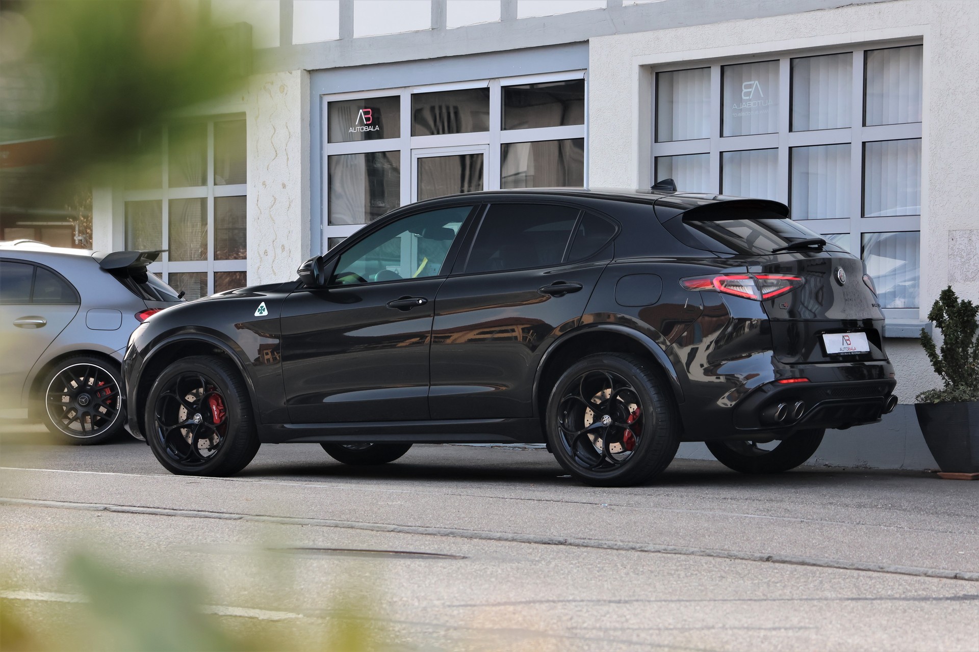 ALFA ROMEO Stelvio 2.9 V6 Quadrifoglio Q4 Automatic (CH) "Akrapovic"-image-4
