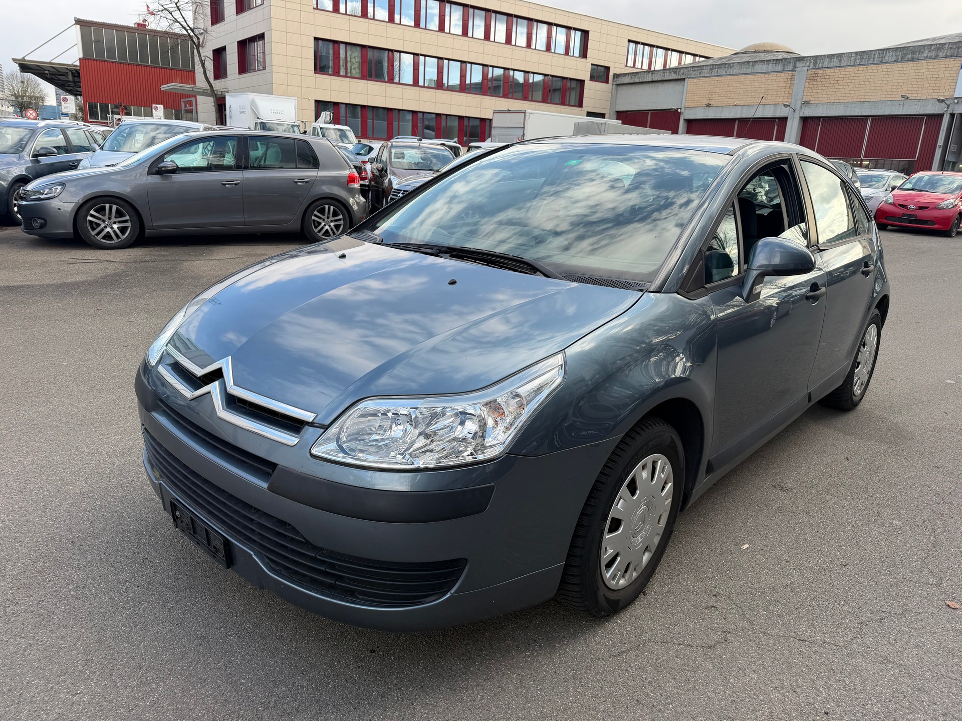 CITROEN C4 Berline 1.4i 16V X-image-0