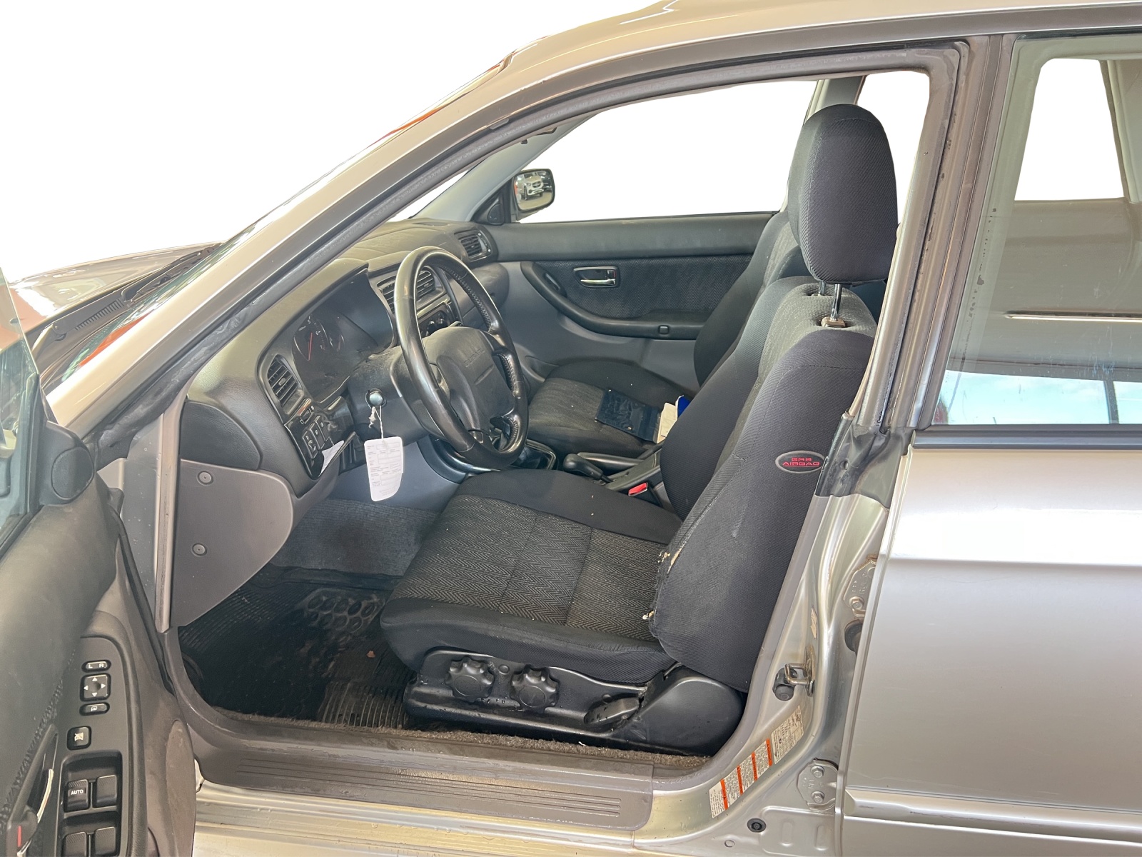 SUBARU Legacy 2.0 Swiss Snow-image-6