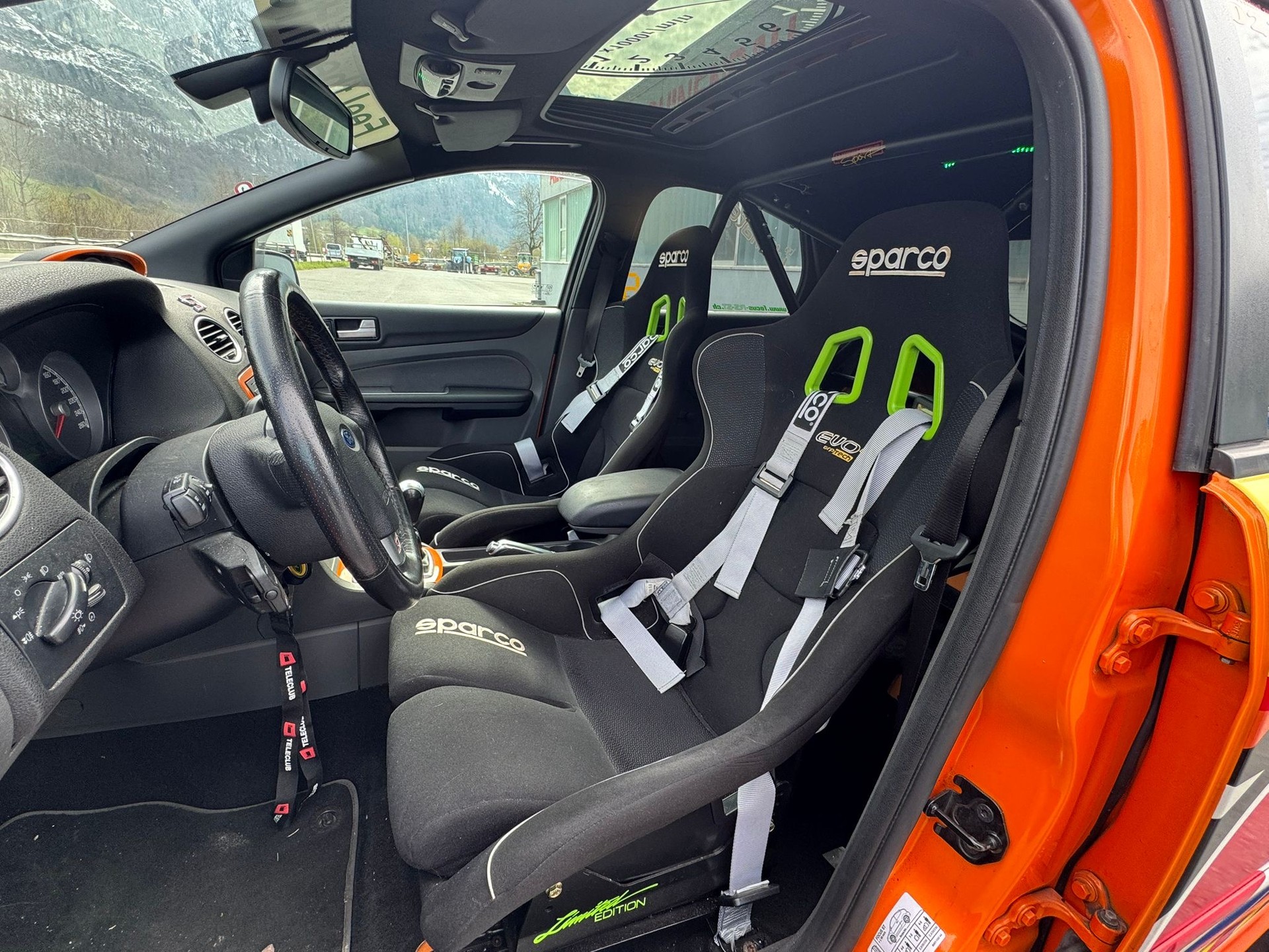 FORD Focus 2.5 Turbo ST-image-11