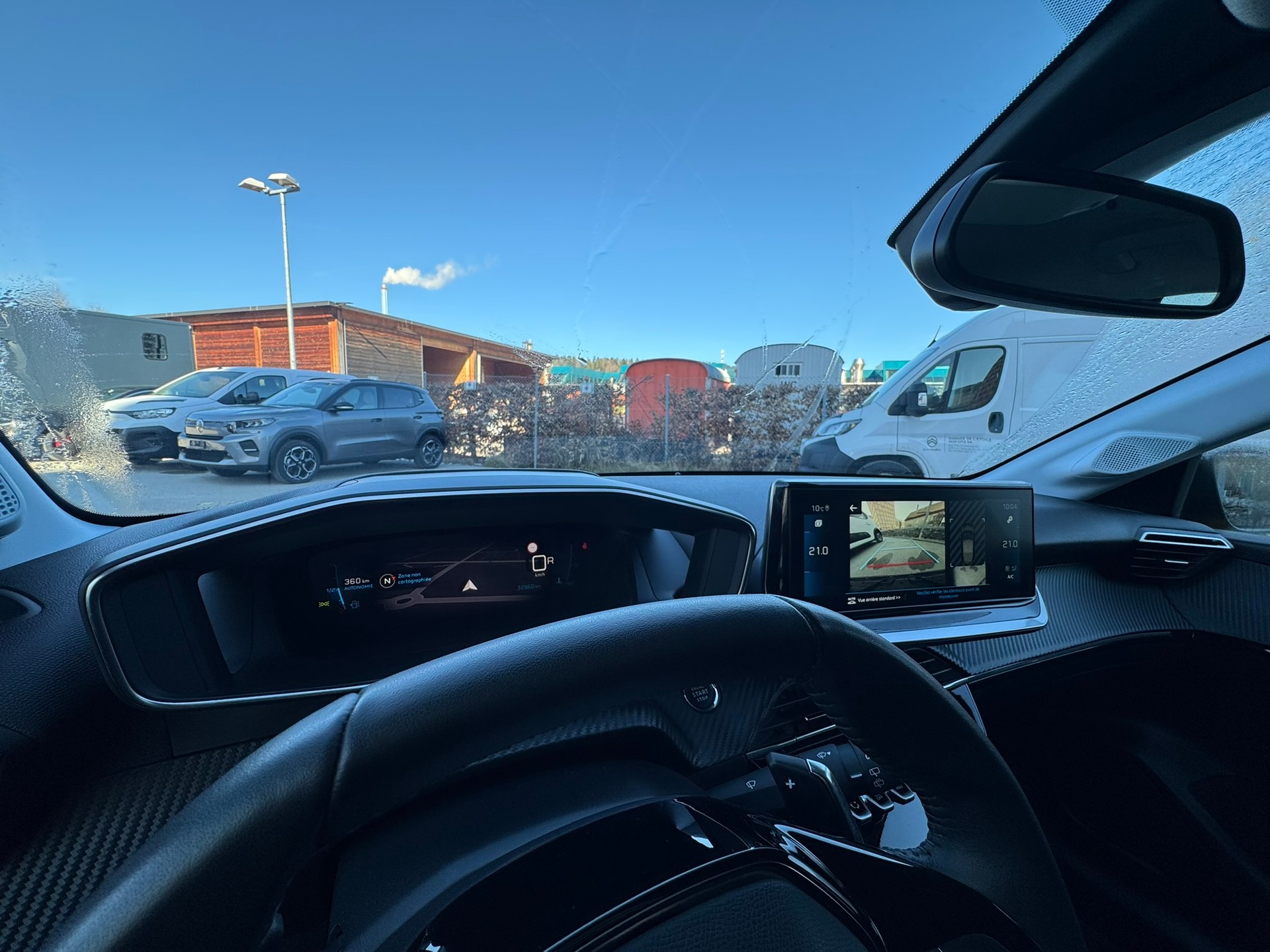 PEUGEOT 208 1.2 PureTech Allure EAT8-image-9