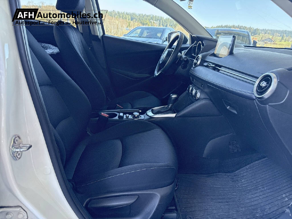 MAZDA 2 1.5 90 Revolution-image-8