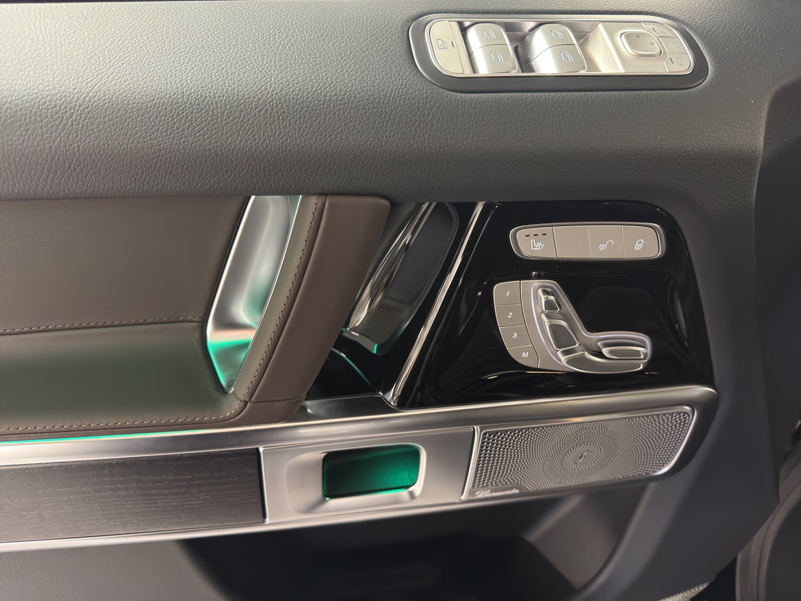 MERCEDES-BENZ G 450 d AMG Line-image-6