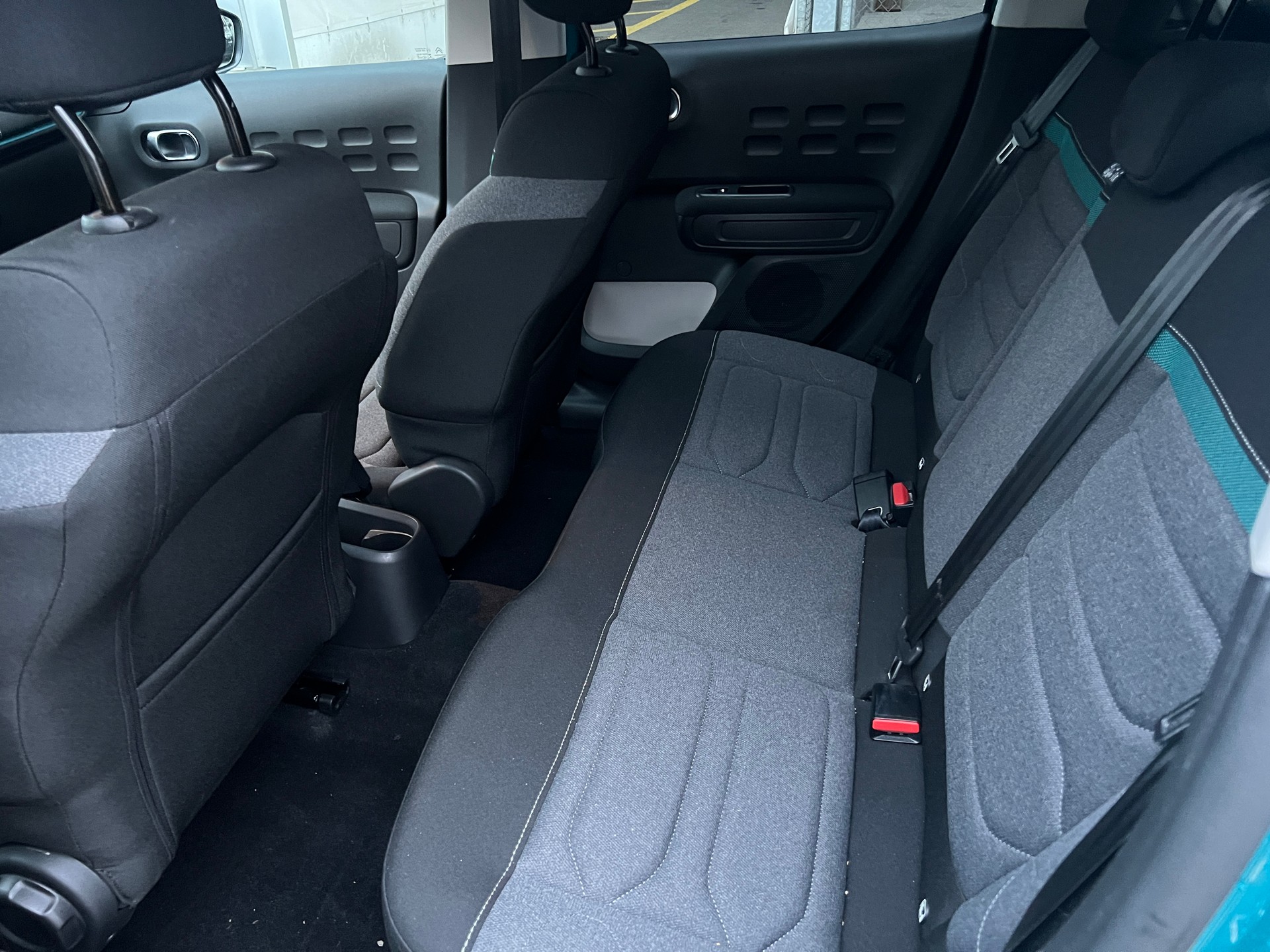 CITROEN C3 1.2i PureTech Swiss Edition EAT6-image-11