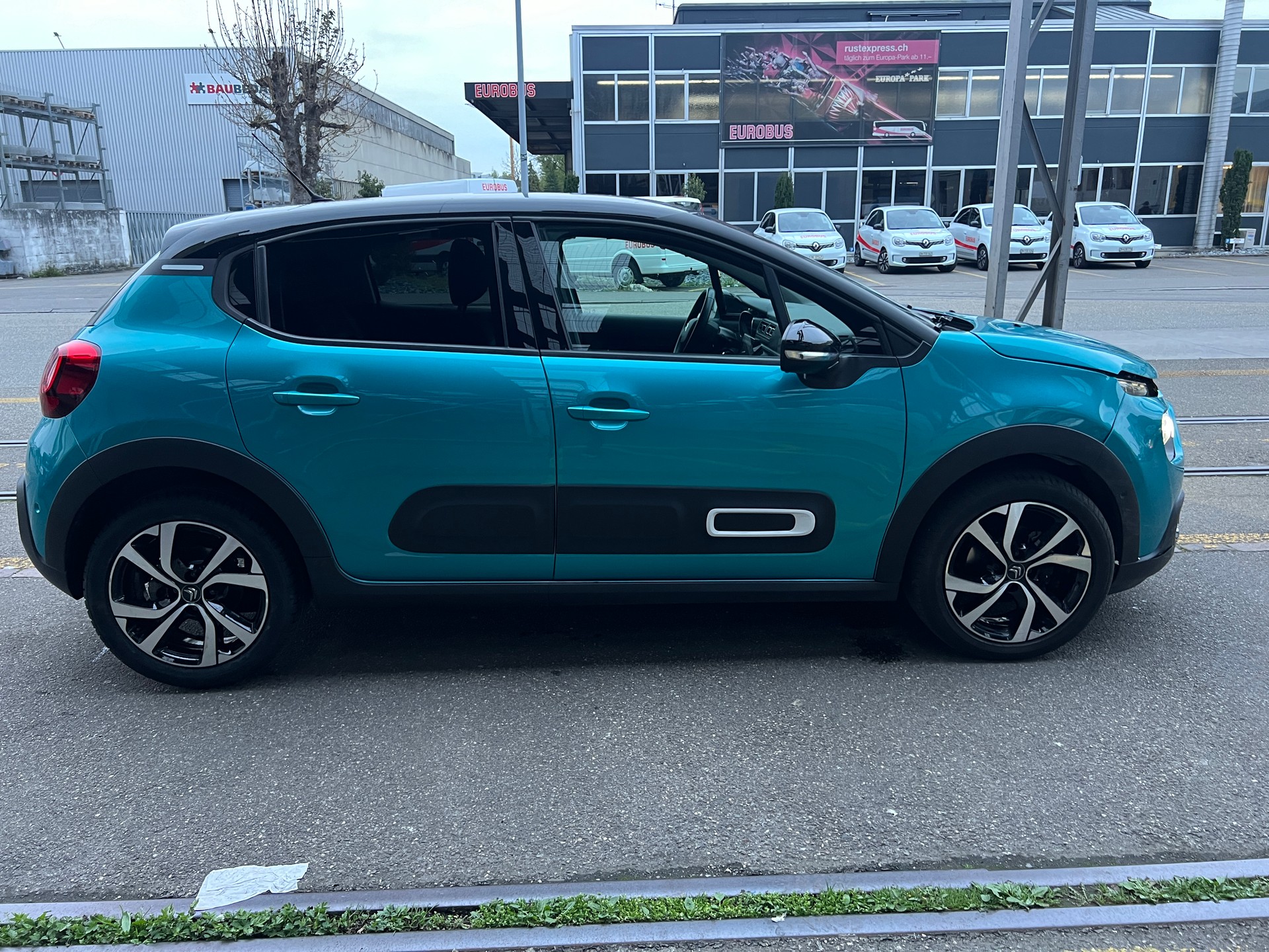CITROEN C3 1.2i PureTech Swiss Edition EAT6-image-4