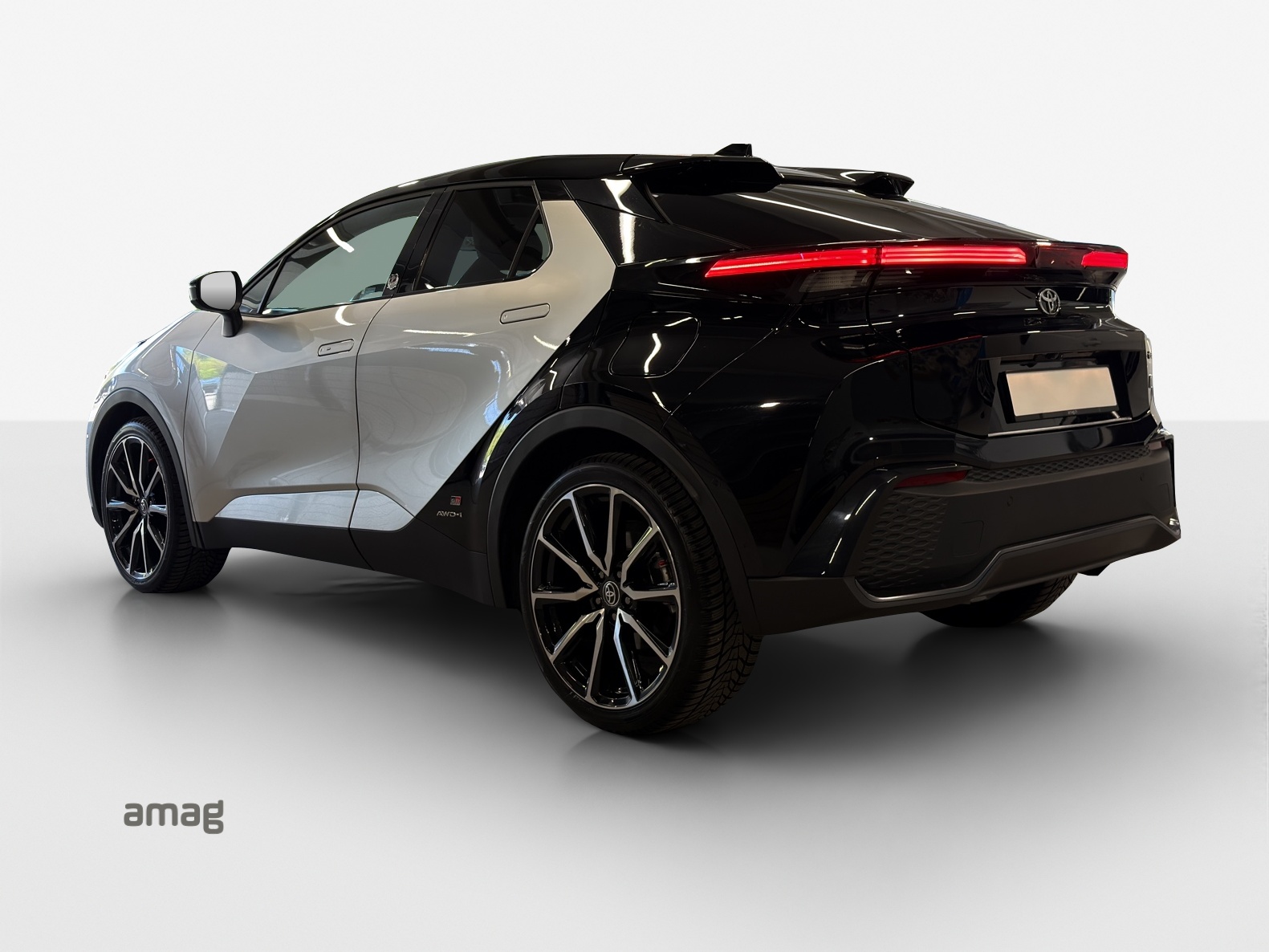 TOYOTA C-HR 2.0 HSD CVT GR Sport 4WD-image-2