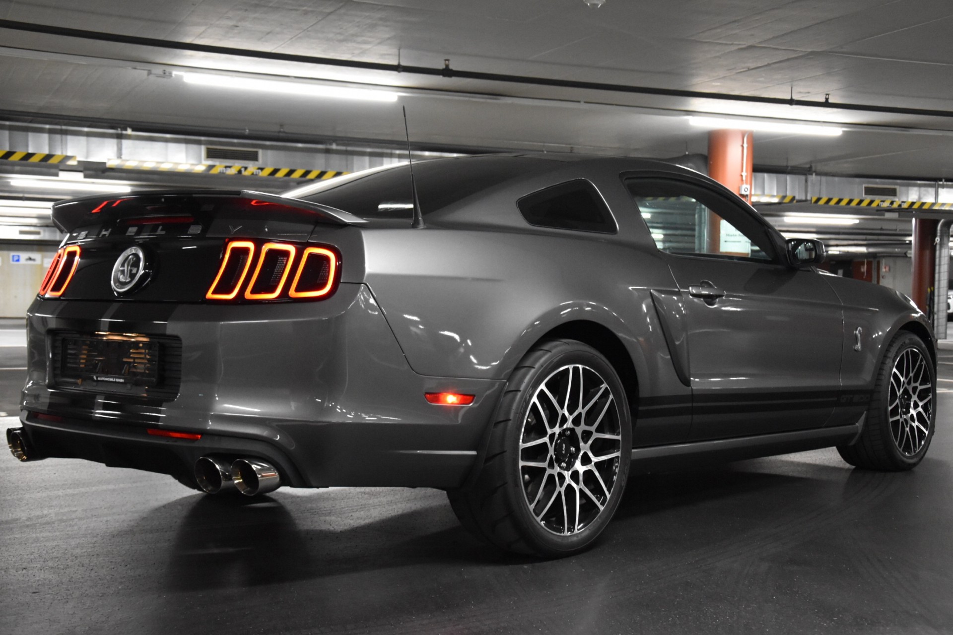 FORD GT500 SHELBY SVT 5.8 20TH ANNIVERSARY-image-8