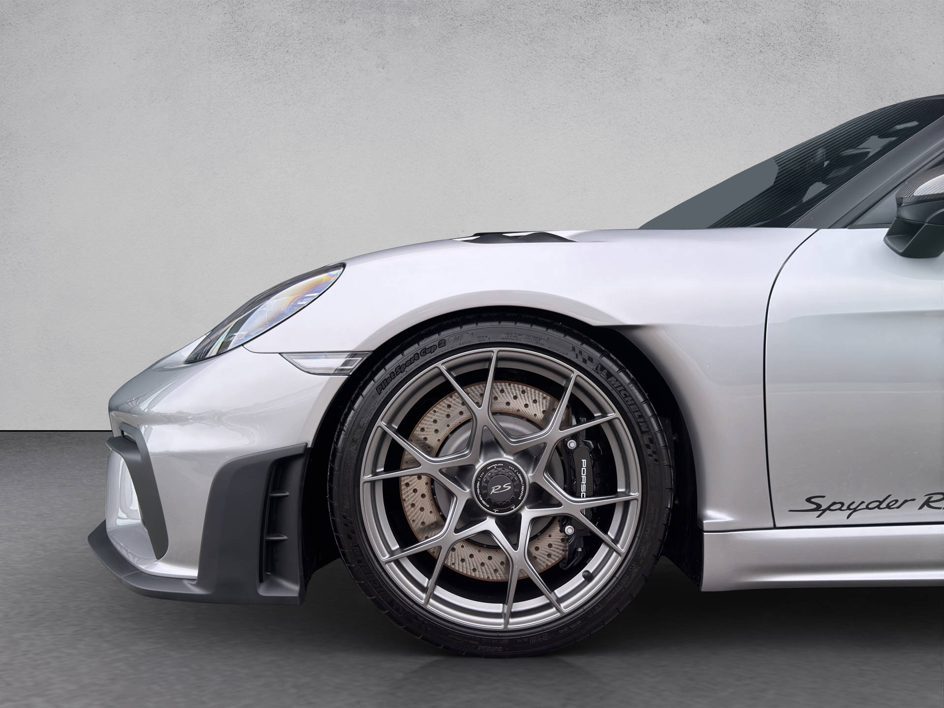 PORSCHE 718 Spyder RS-image-12